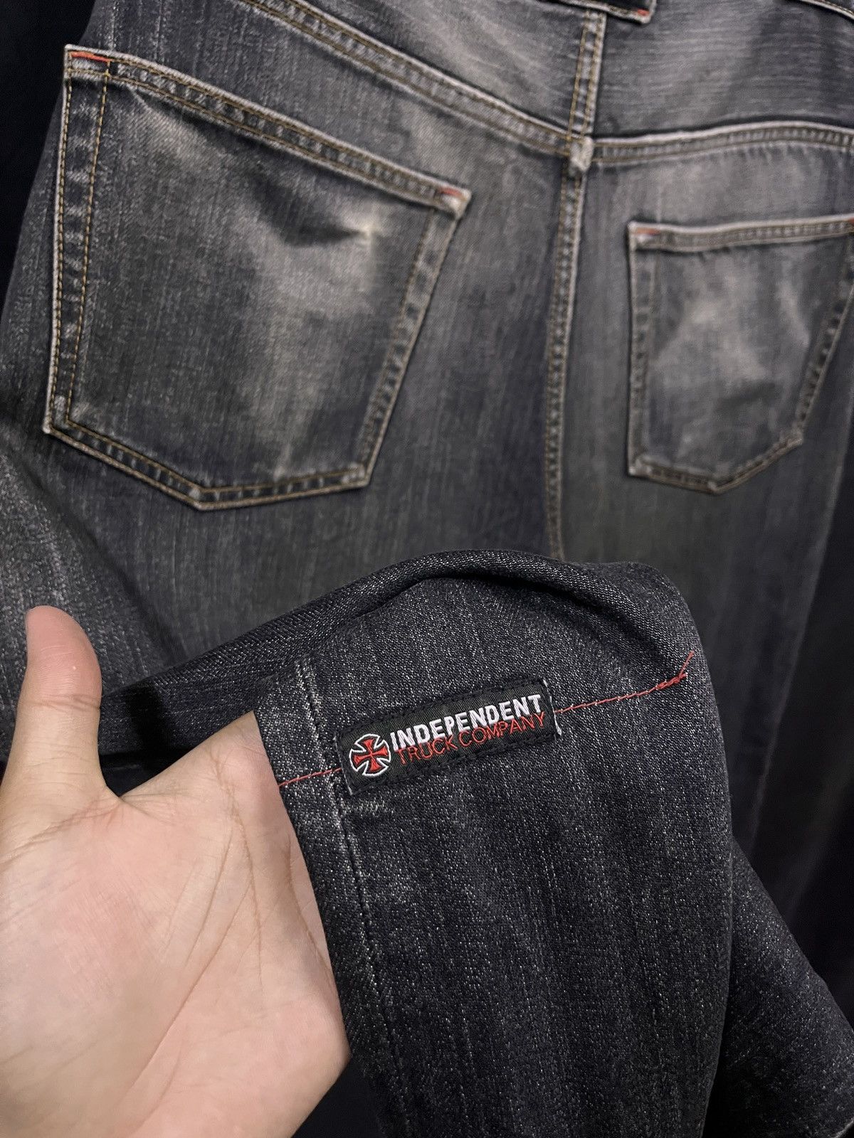 Independent Truck Co. VINTAGE BAGGY JEANS INDEPENDENT TRUCK COMPANY Size US 37 - 5 Thumbnail
