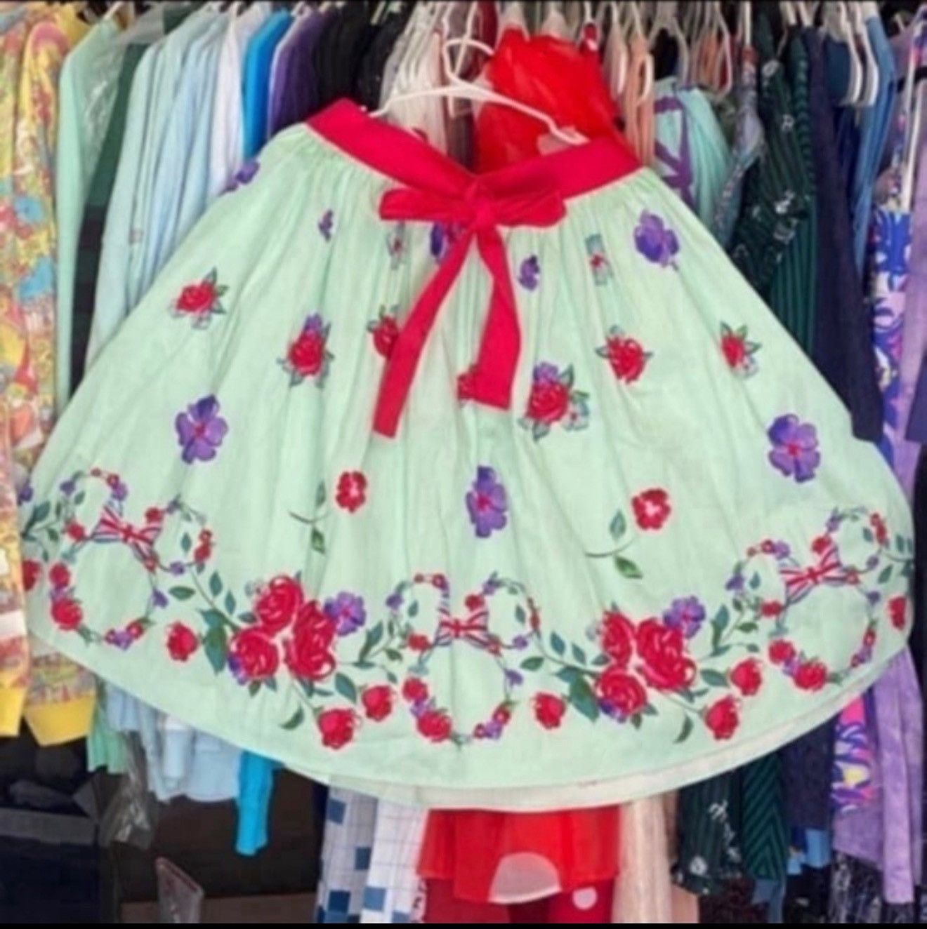 Disney Disney parks dress shop uk pavilion/ England skirt NWT LARGE Size 31" - 1 Thumbnail