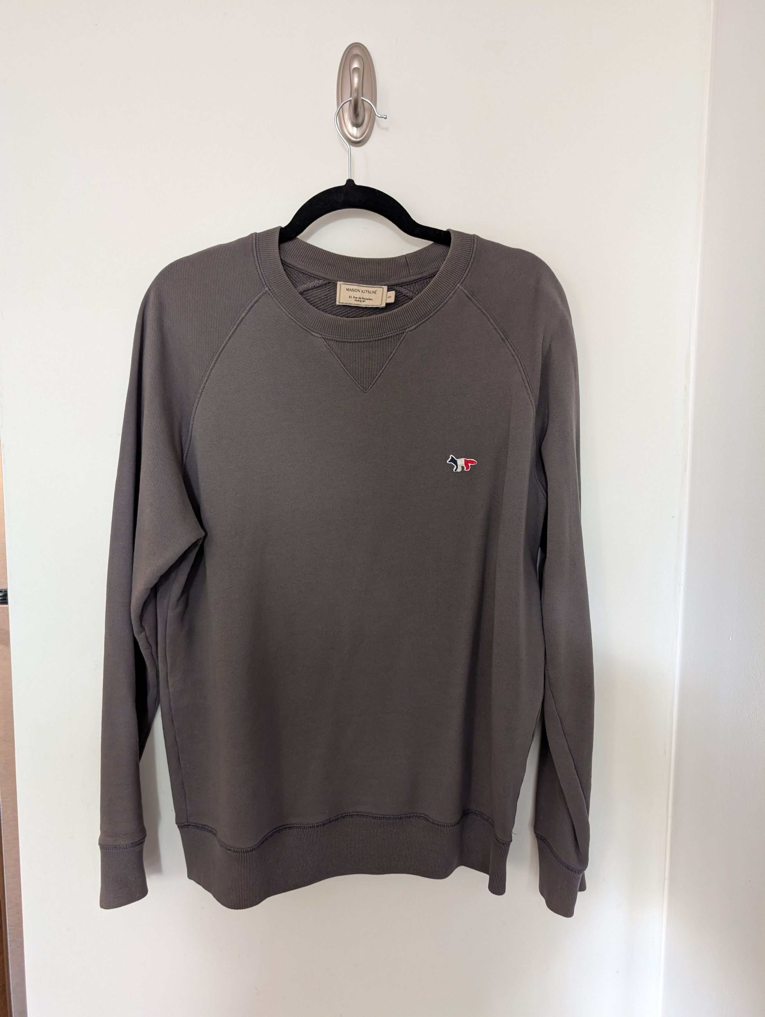 Maison Kitsune Maison Kitsune Tricolor Fox Sweater Size US S / EU 44-46 / 1 - 1 Thumbnail