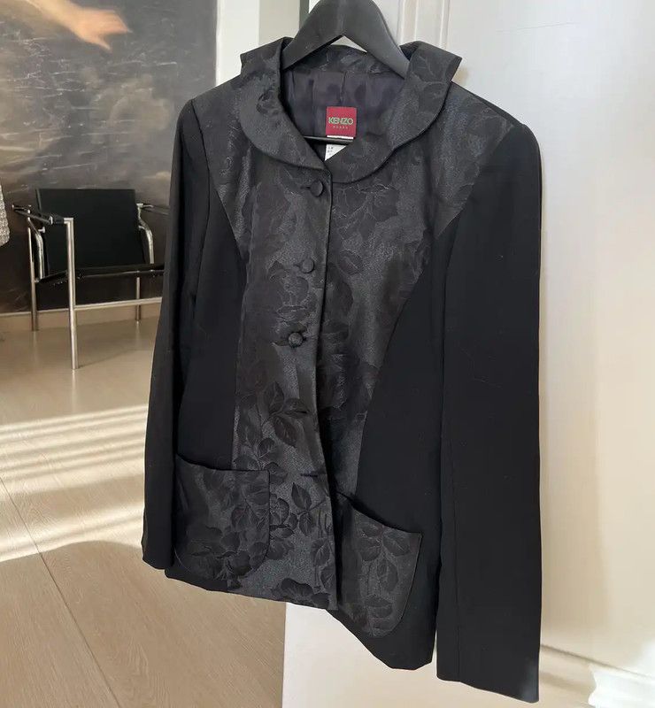 Kenzo KENZO Women's Black Floral Jacket 0089 Size M / US 6-8 / IT 42-44 - 1 Thumbnail