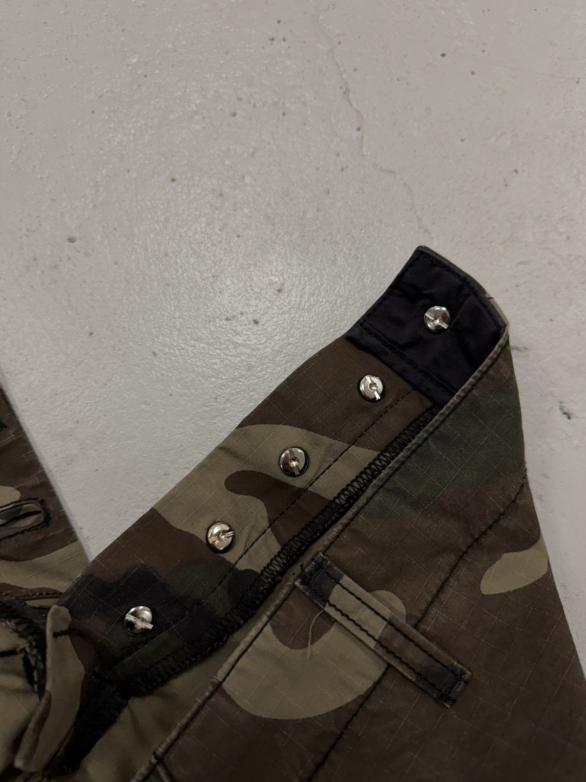 Chrome Hearts Chrome Hearts Leather Cross Patch Ripstop Camo Cargos W36 Size US 36 / EU 52 - 15 Thumbnail