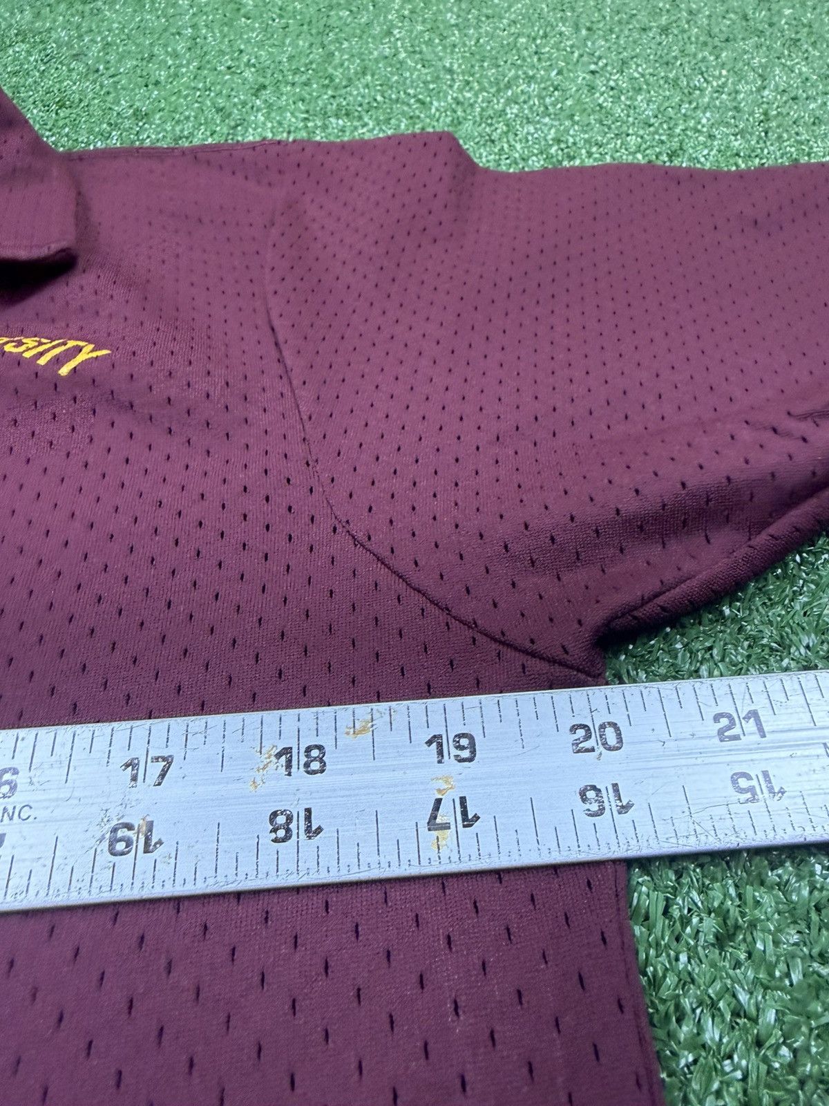 Vintage Vintage 1970s Loyola university hockey polo coach polo Size US L / EU 52-54 / 3 - 2 Thumbnail