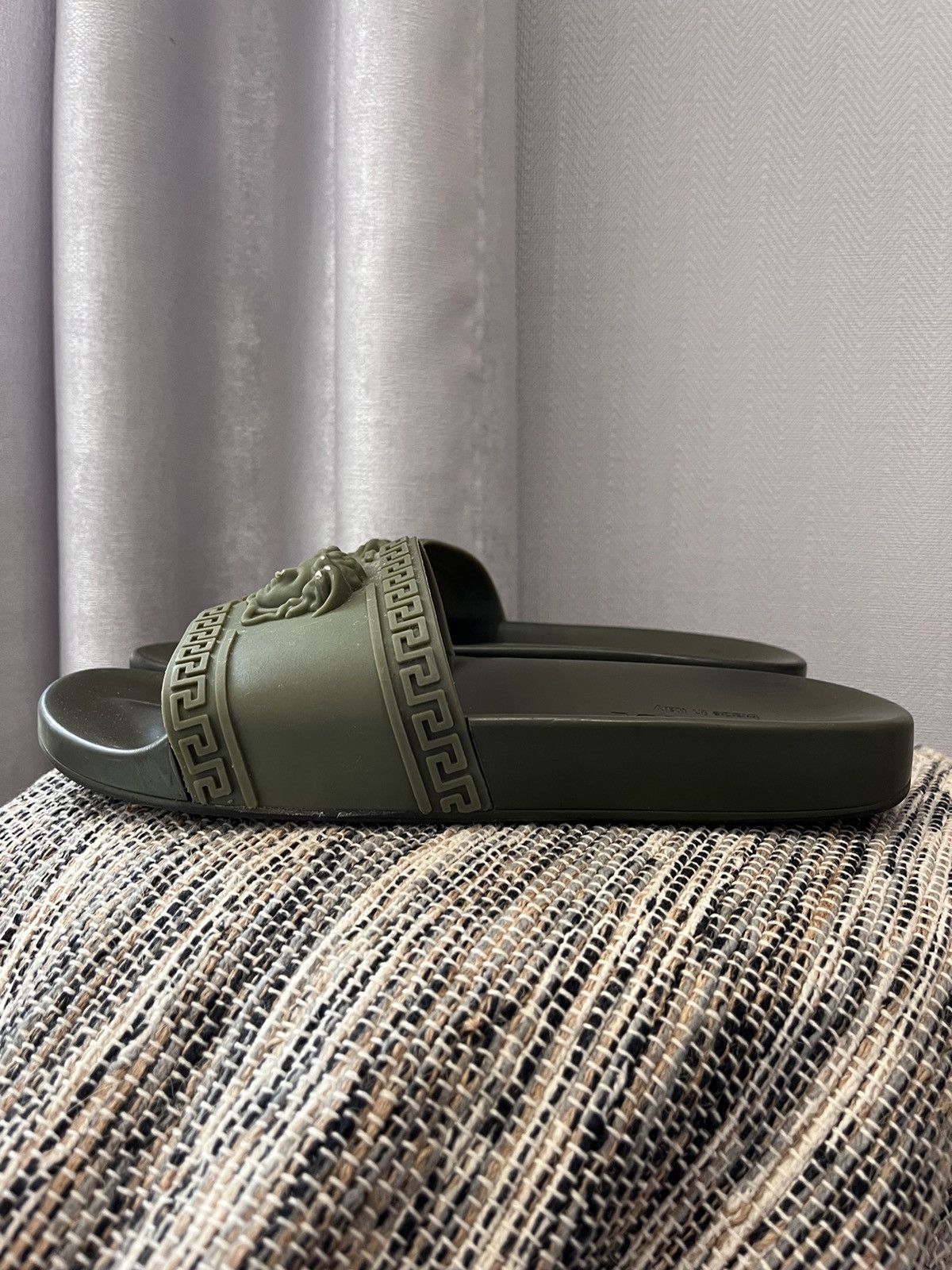 Versace VERSACE PALAZZO SLIDERS GREEN LUXURY MINIMALISTIC Size US 8 / EU 41 - 3 Thumbnail