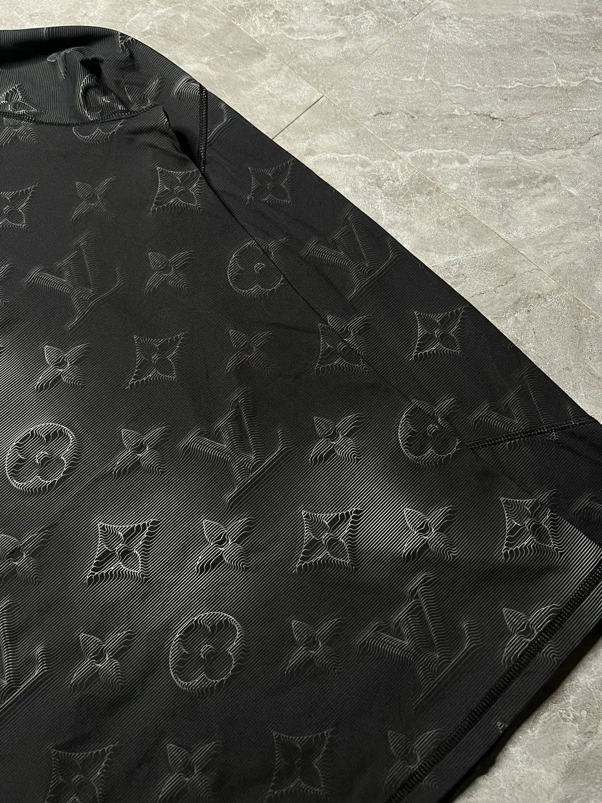 Louis Vuitton × Virgil Abloh Louis Vuitton 2054 Technical Half zip L/S Mono Size US L / EU 52-54 / 3 - 7 Thumbnail