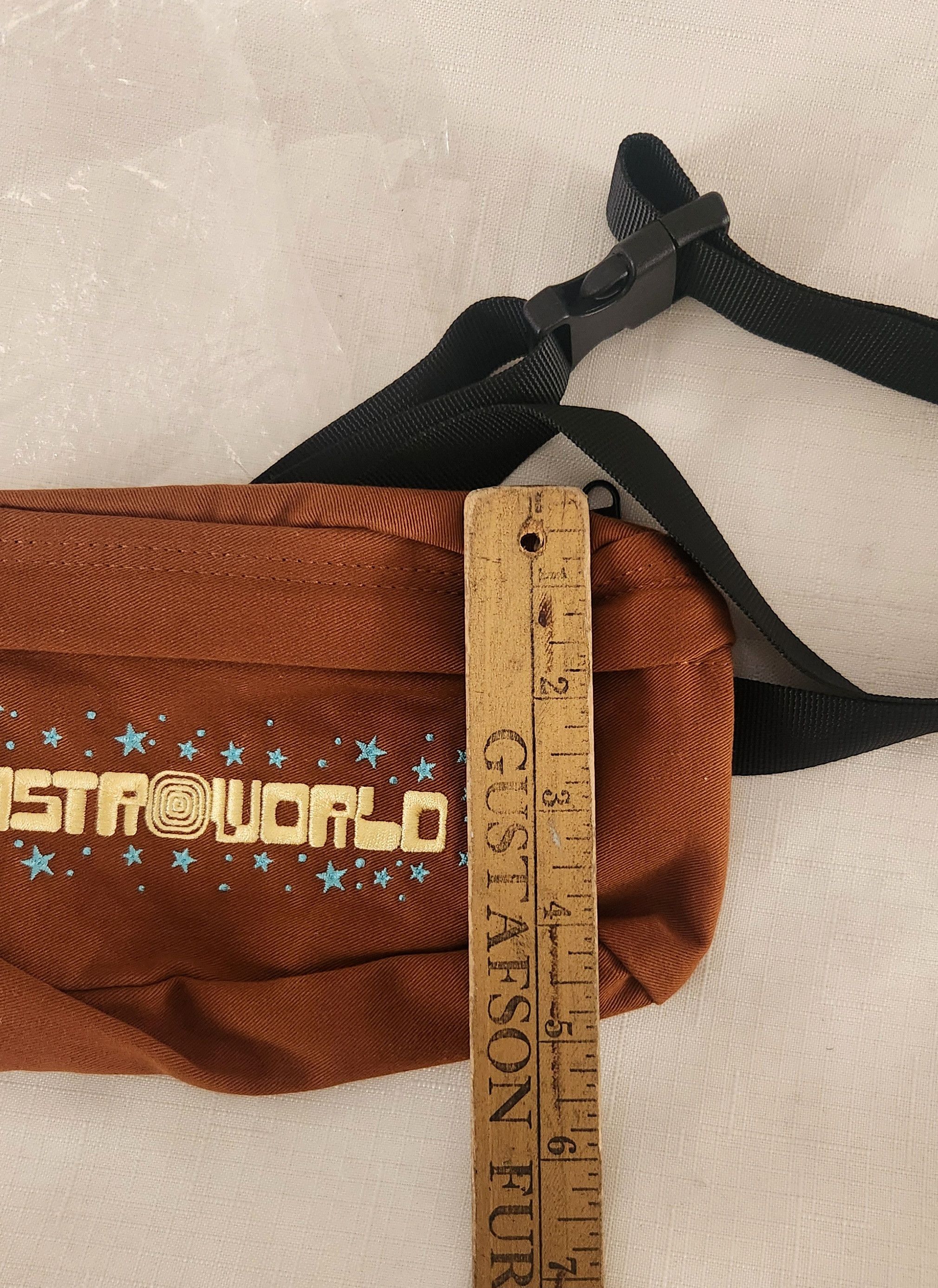 Travis Scott Astroworld 2021 Light Brown Embroidered Fanny pack adjustabl Size ONE SIZE - 4 Thumbnail