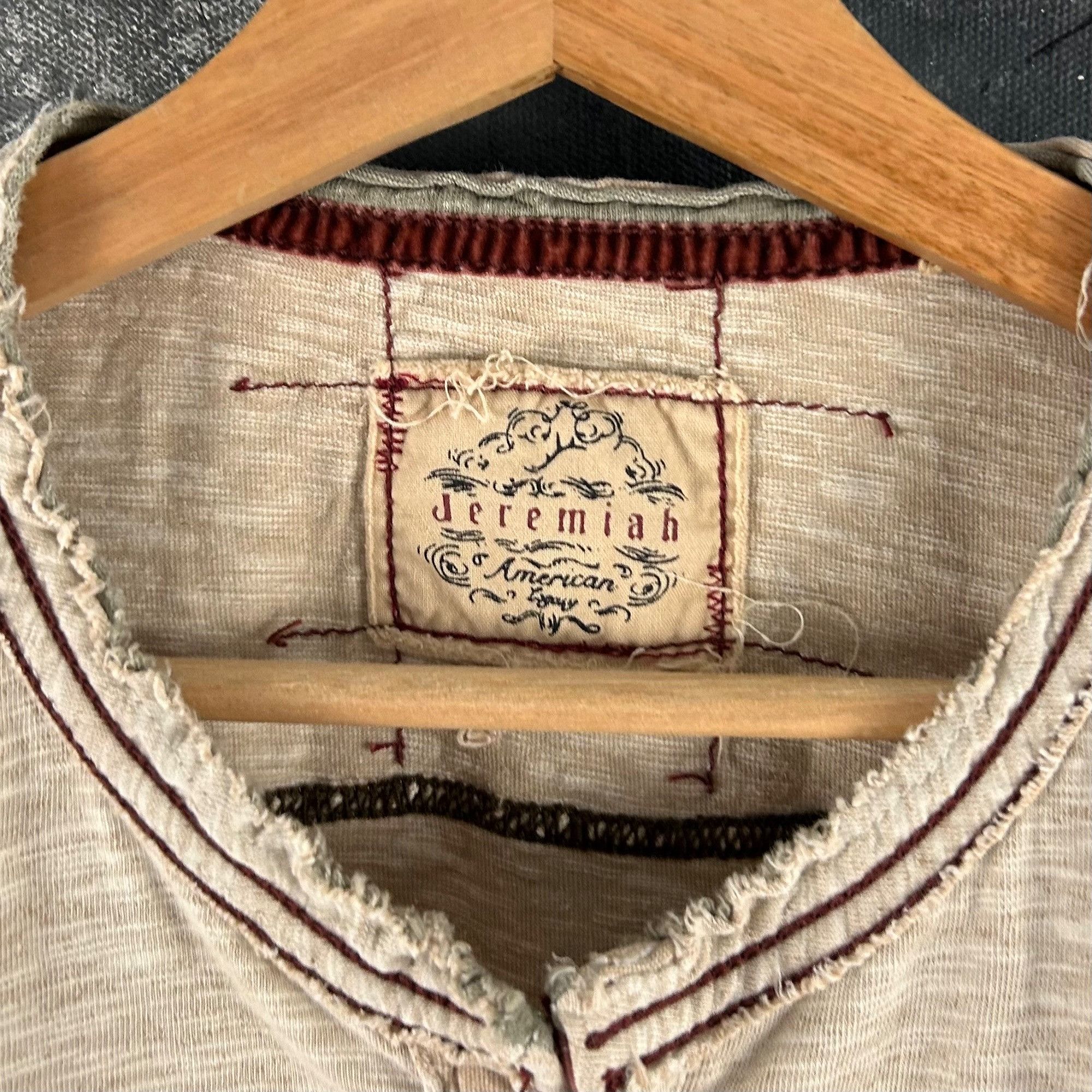 Aeropostale Vintage 2000’s Jeremiah tan long sleeve Size US XL / EU 56 / 4 - 4 Thumbnail