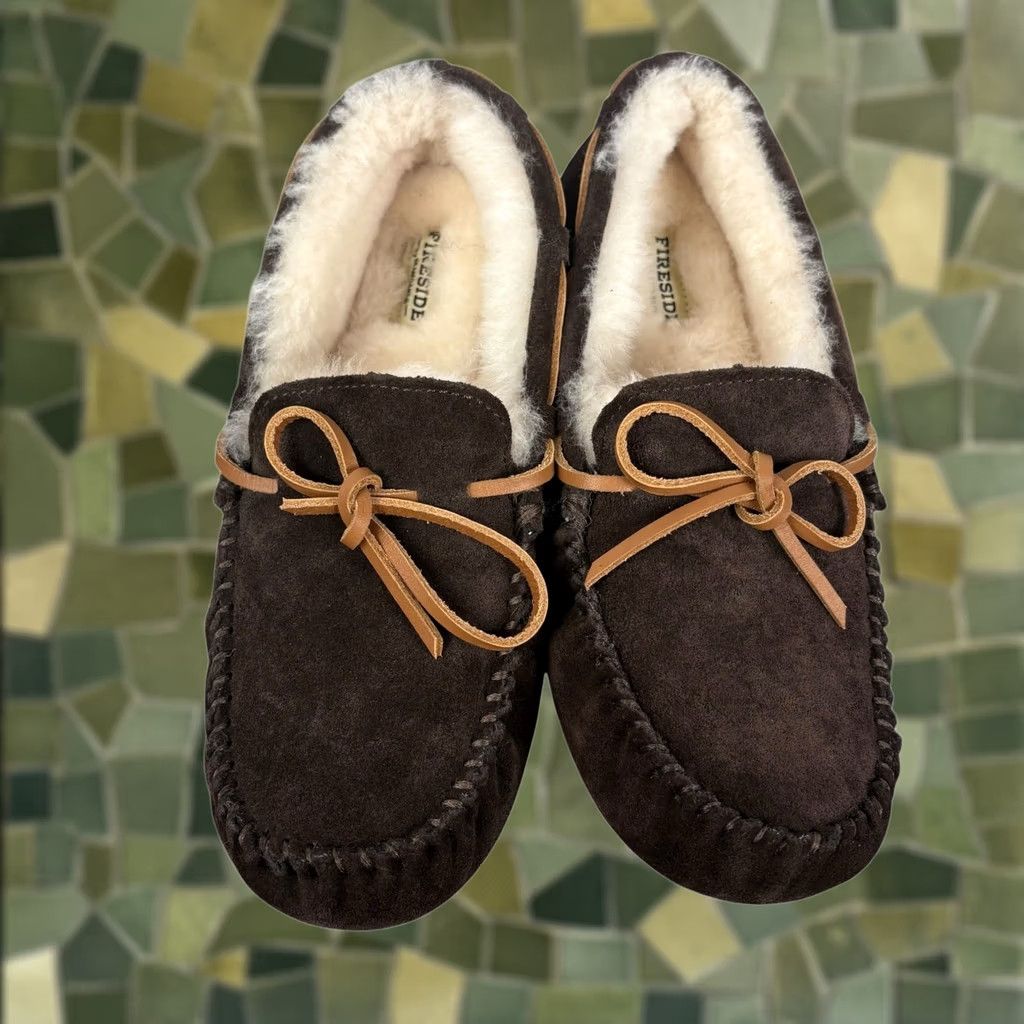 Vintage Fireside by Dearfoams Victor Genuine Shearling Moccasin Slipper Mens 9 Brown Suede Size ONE SIZE - 1 Thumbnail