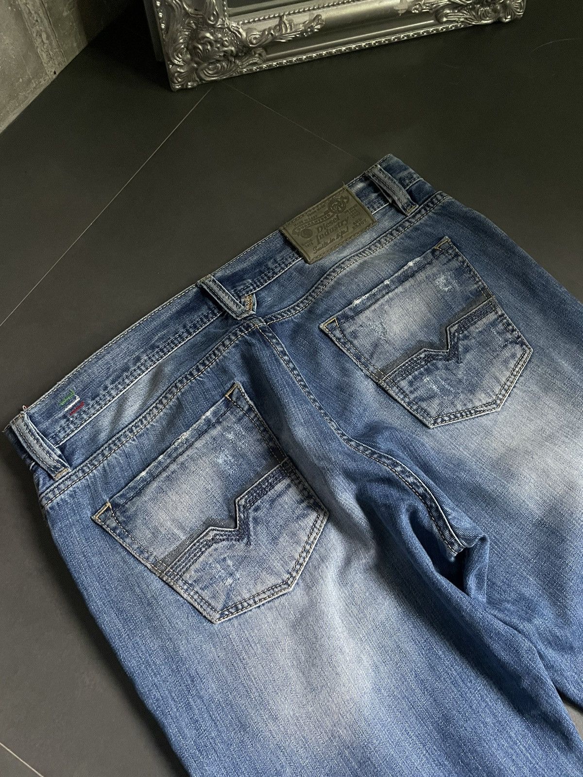 Diesel Vintage Diesel industry Distressed Washed Jeans Size US 34 / EU 50 - 8 Thumbnail