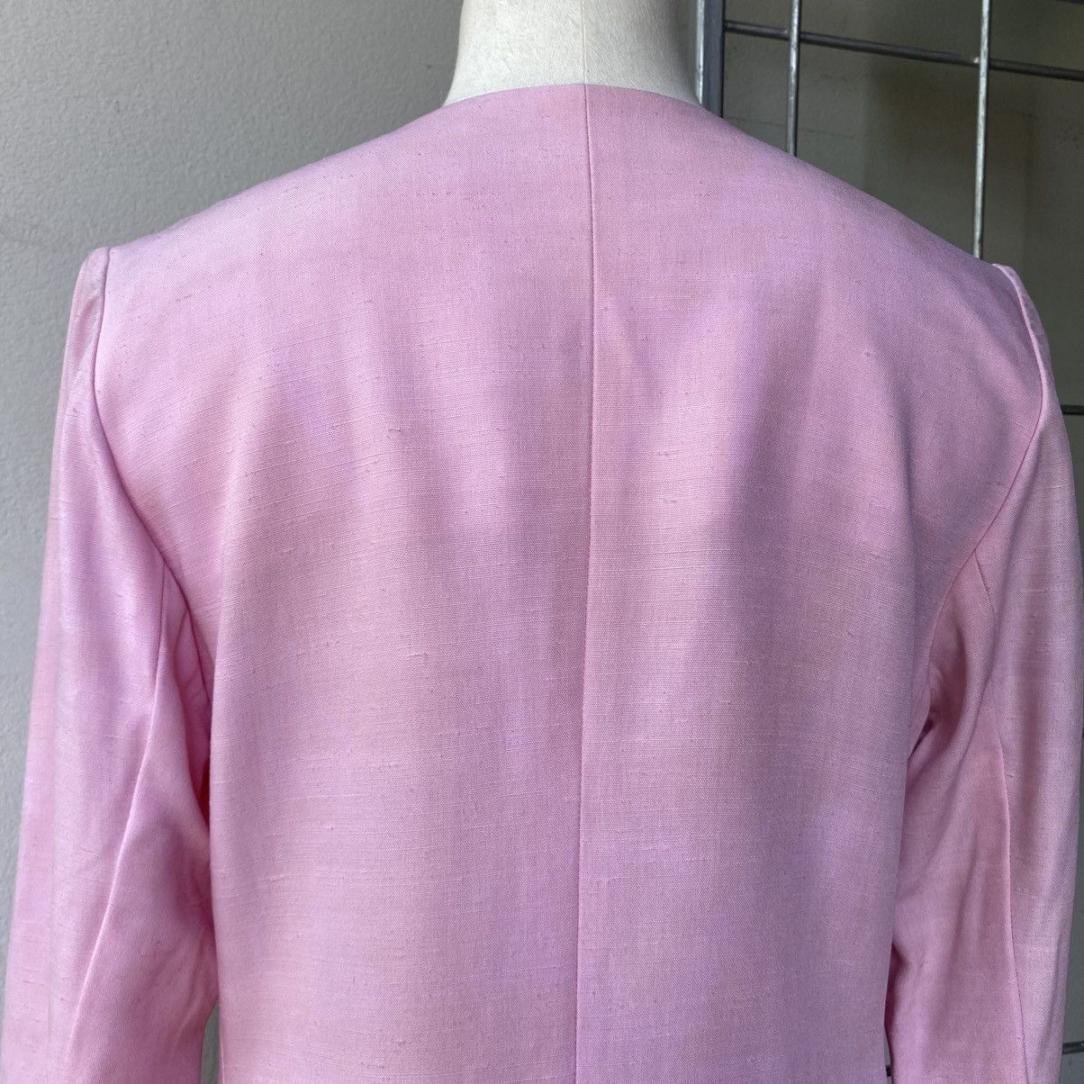 Yves Saint Laurent YVES Saint Laurent Sweet Pink Silk Blazer with White Collar Size M / US 6-8 / IT 42-44 - 11 Thumbnail