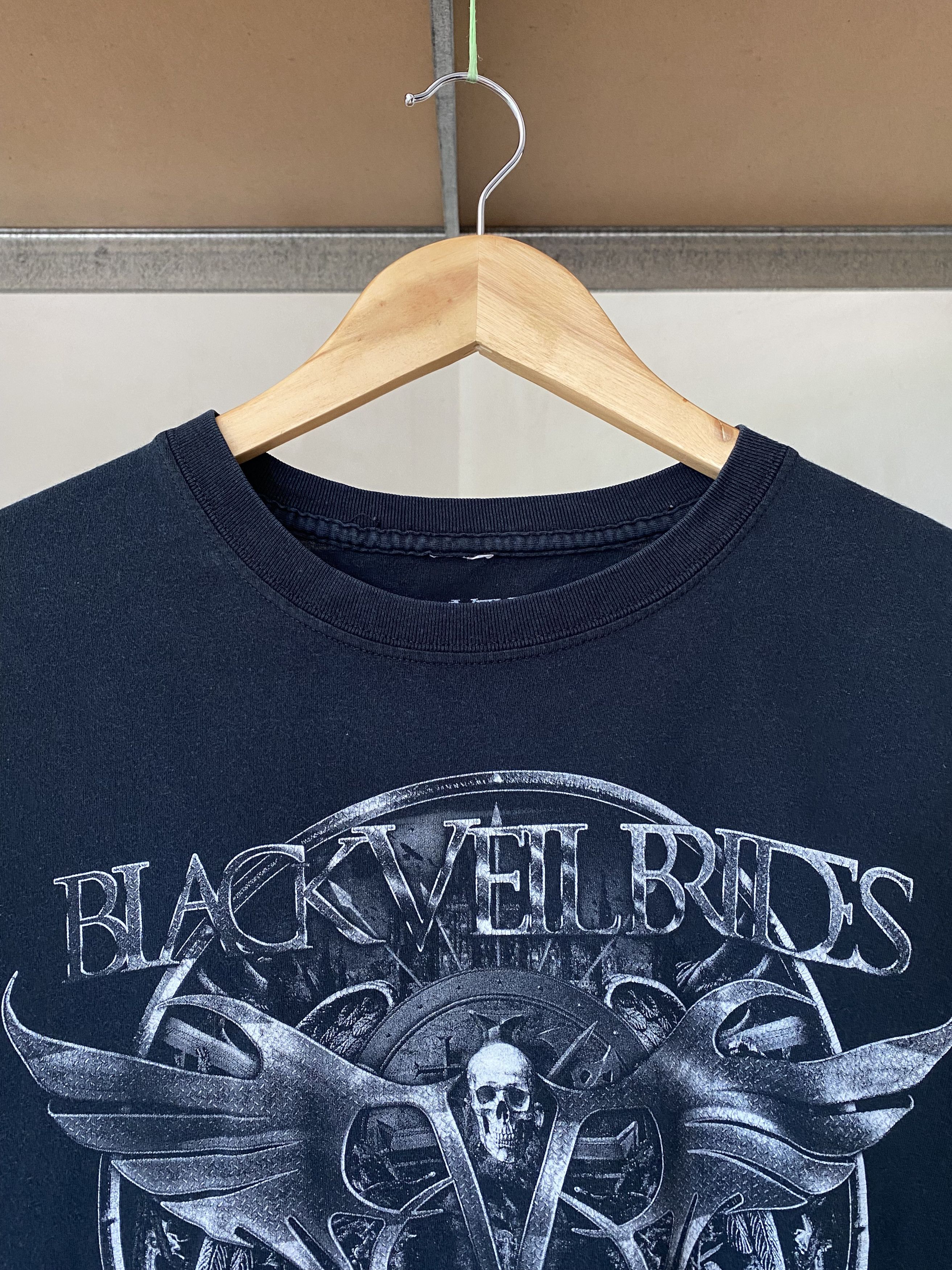 Band Tees Vintage 2000s Black Veil Brides Rock Band T-shirt Size US L / EU 52-54 / 3 - 3 Thumbnail