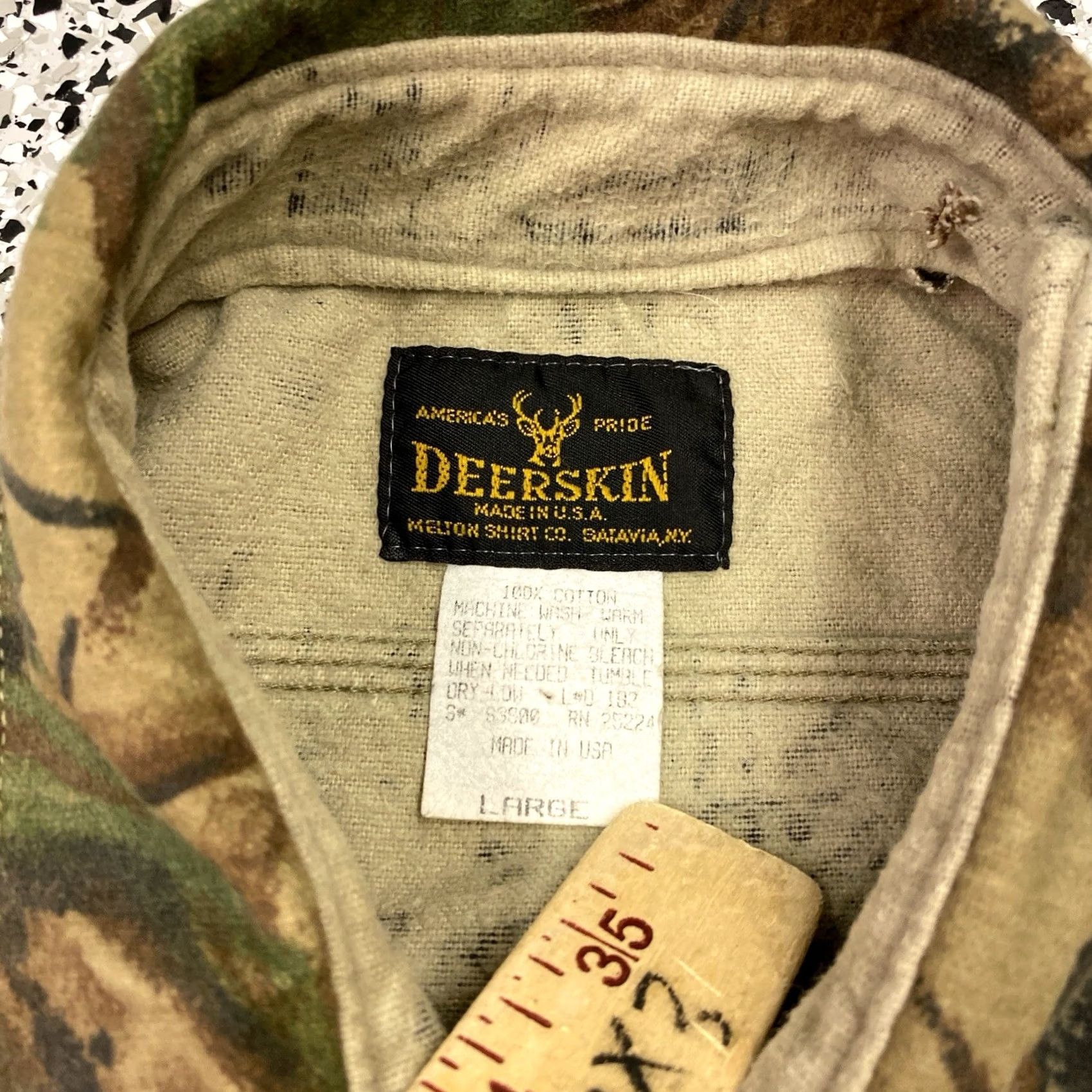 Realtree VINTAGE 90s Deerskin Shirt Mens Large Camouflage Realtree Chamois Cotton Flannel Hunting USA Shirt Size US L / EU 52-54 / 3 - 3 Thumbnail