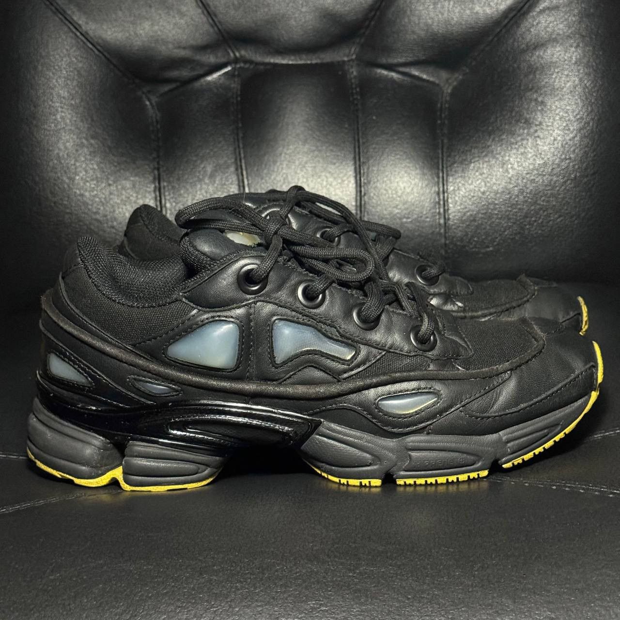 Adidas × Raf Simons 6,5us Adidas Raf Simons Ozweego Corn Black Size US 6.5 / EU 39-40 - 1 Thumbnail