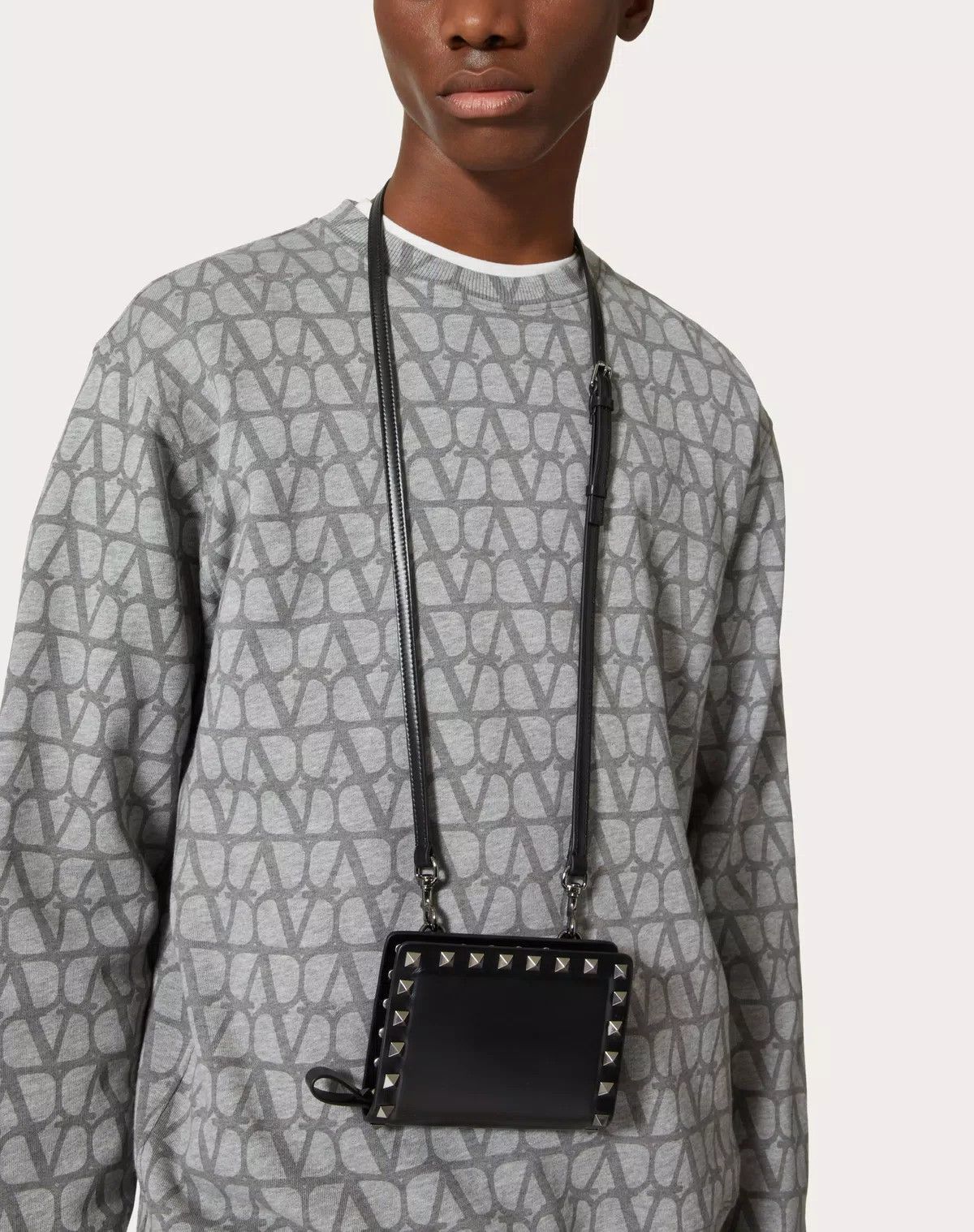 Valentino oc11z0625 Size: OS/Rockstud Calfskin Neck Wallet in Black Size ONE SIZE - 6 Thumbnail