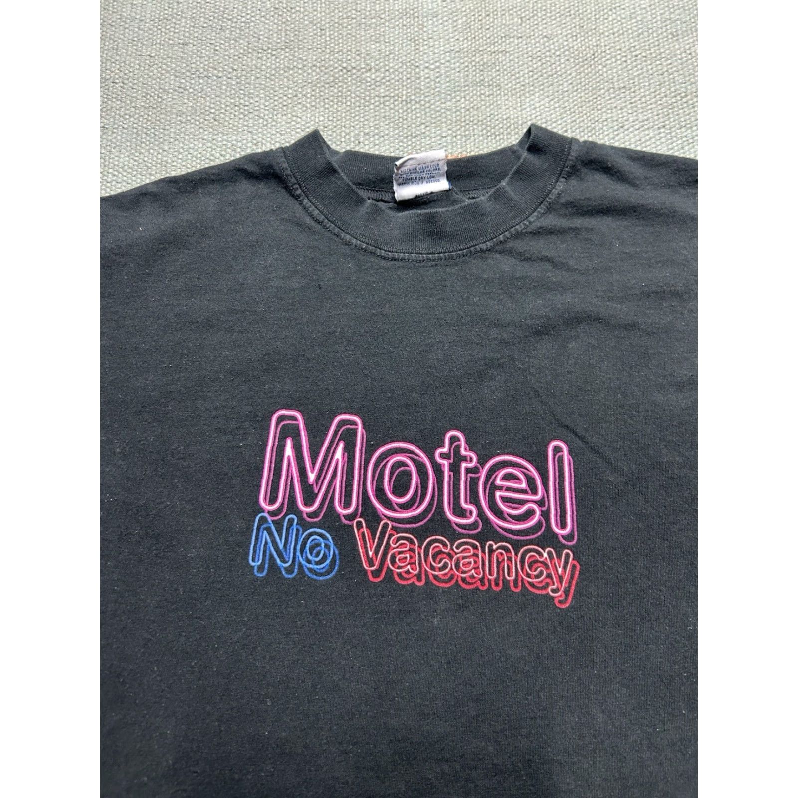 Old Navy VINTAGE long sleeve t shirt motel no vacancy neon graphic black y2k men’s medium Size US M / EU 48-50 / 2 - 2 Thumbnail