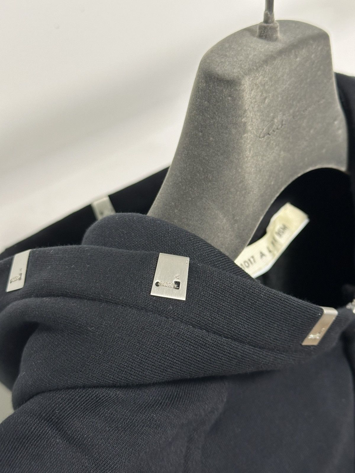 1017 ALYX 9SM 1017 ALYX 9SM Lightercap Zip-up Oversize Hoodie, size M Size US M / EU 48-50 / 2 - 5 Thumbnail