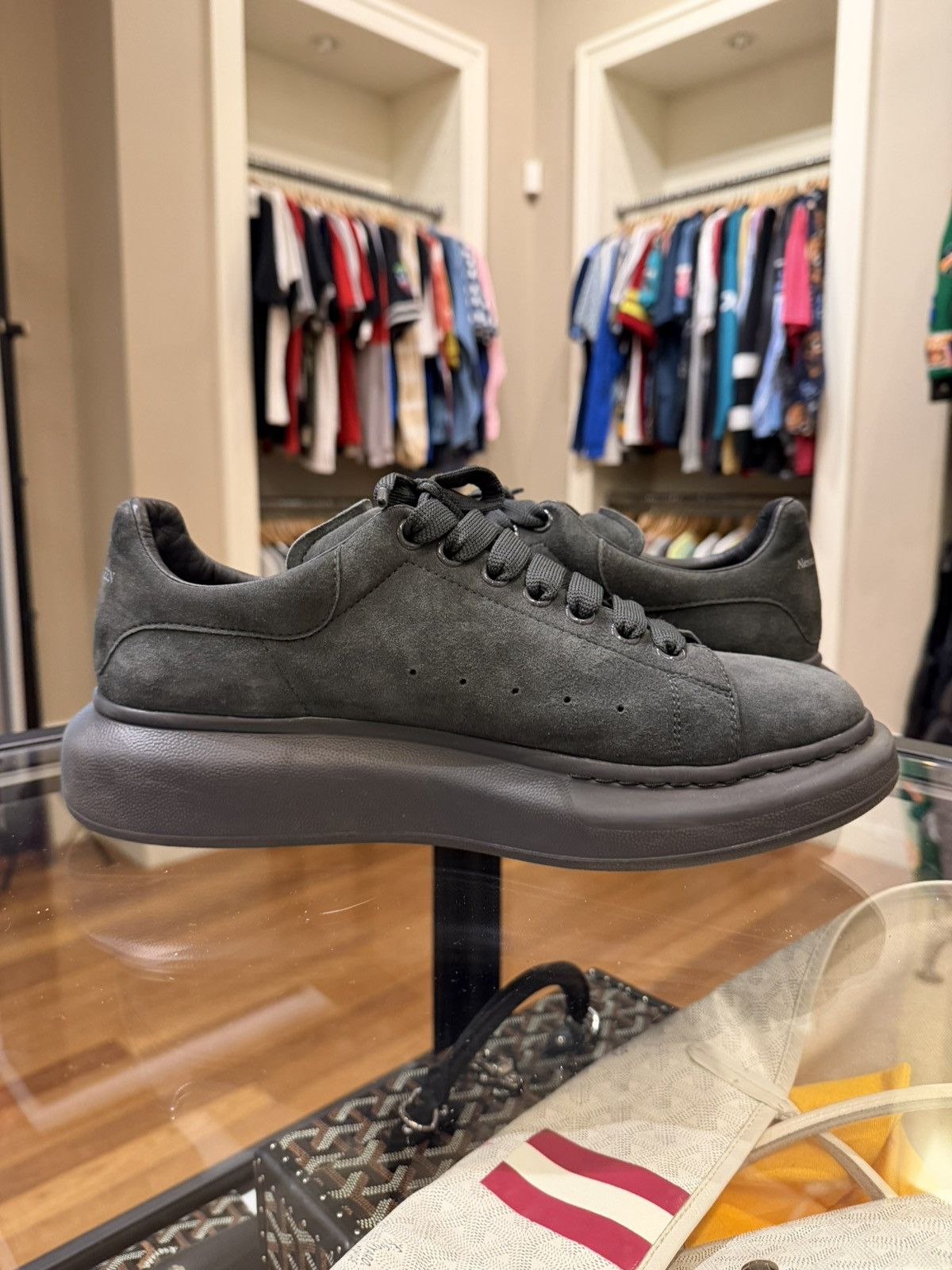 Alexander McQueen Alexander McQueen Suede Oversized Sneaker - Grey Size US 11 / EU 44 - 3 Thumbnail