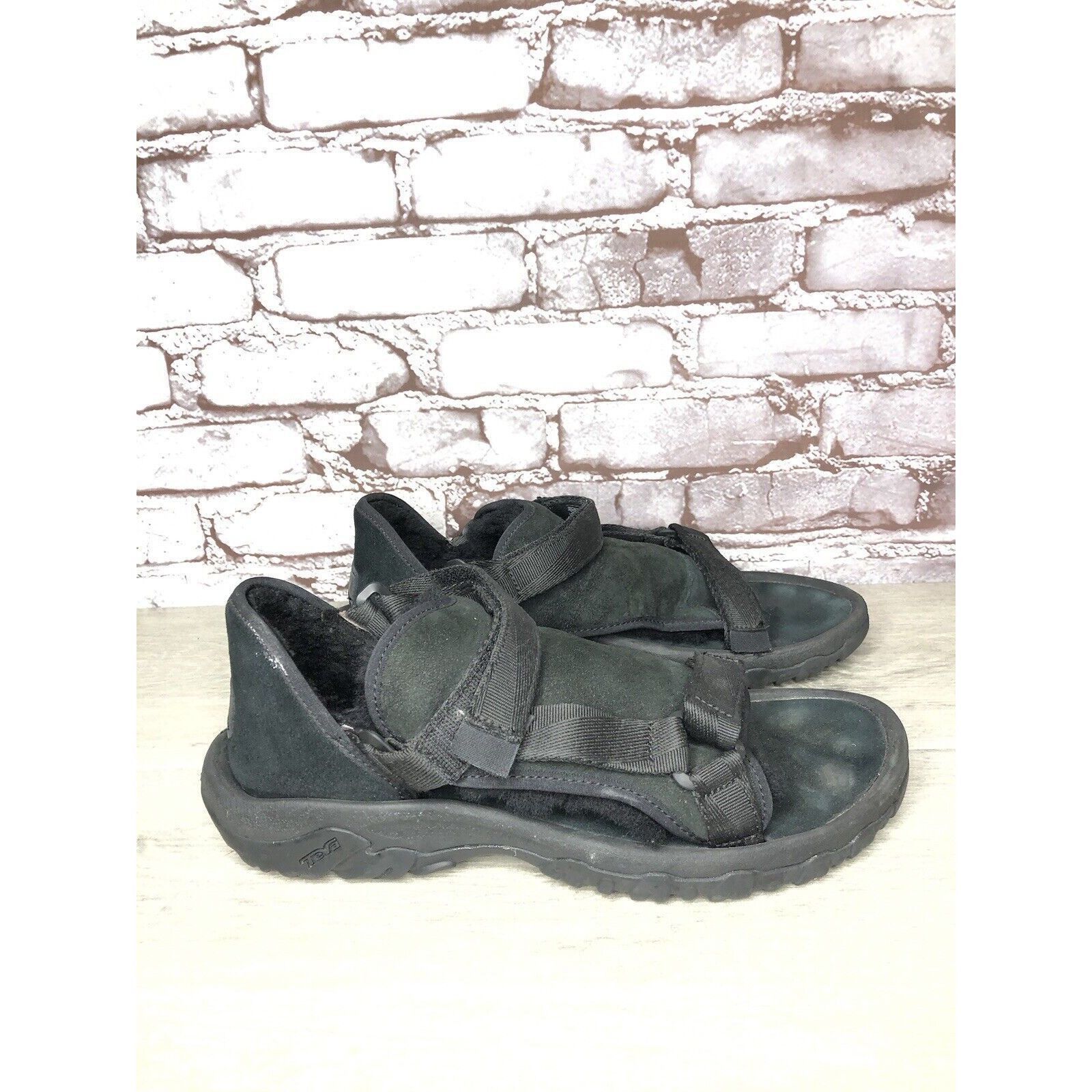 Ugg TEVA UGG COLLAB Black SHEEPSKIN Suede Strappy Outdoor Sandal Size US 10 / EU 43 - 3 Thumbnail