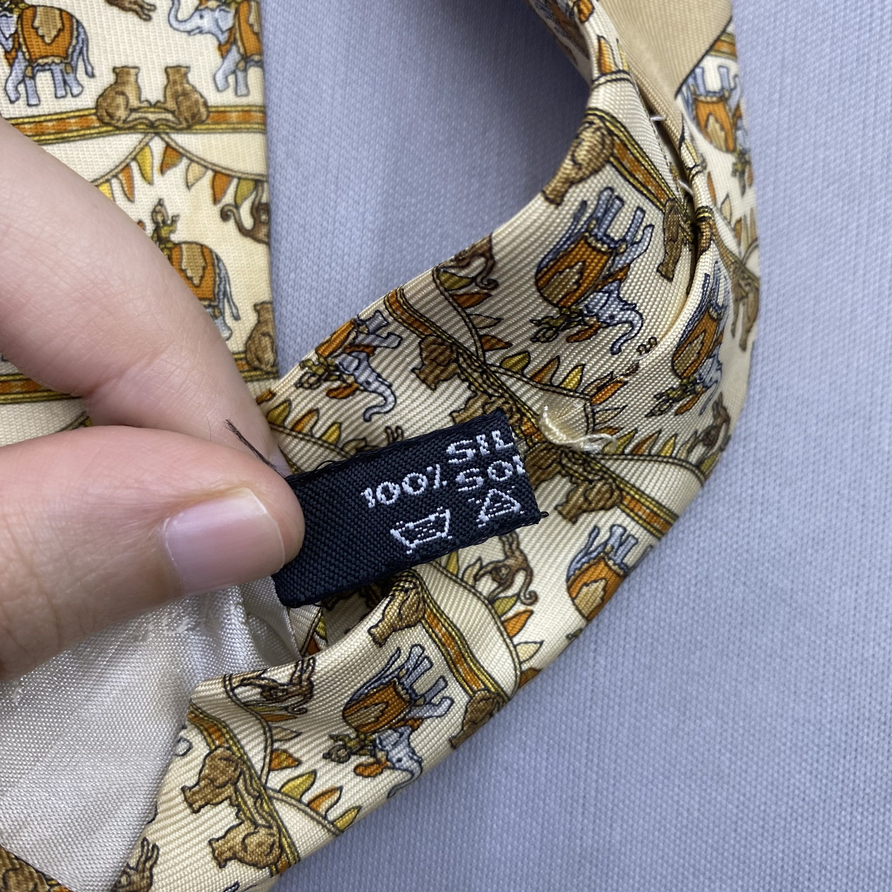 Salvatore Ferragamo Vintage Salvatore Ferragamo SILK Necktie Cravate Pure Silk Size ONE SIZE - 8 Thumbnail