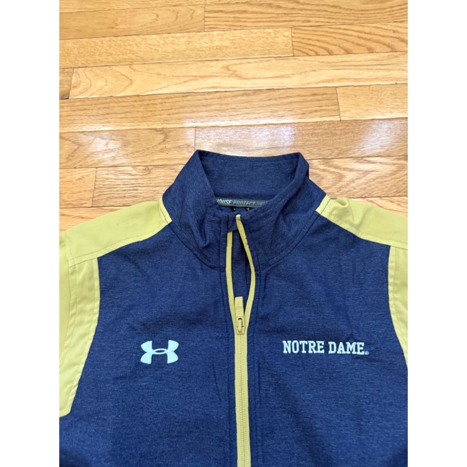 Under Armour Under Armour Notre Dame On Field Jacket Mens M Full Zip Pullover All Seasons Multicolor City College USA 2000s Mens Size US M / EU 48-50 / 2 - 3 Thumbnail
