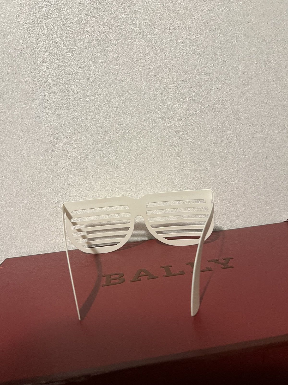 Hypebeast × Kanye West Kanye West Officially Licensed Graduation Glasses Size ONE SIZE - 5 Thumbnail