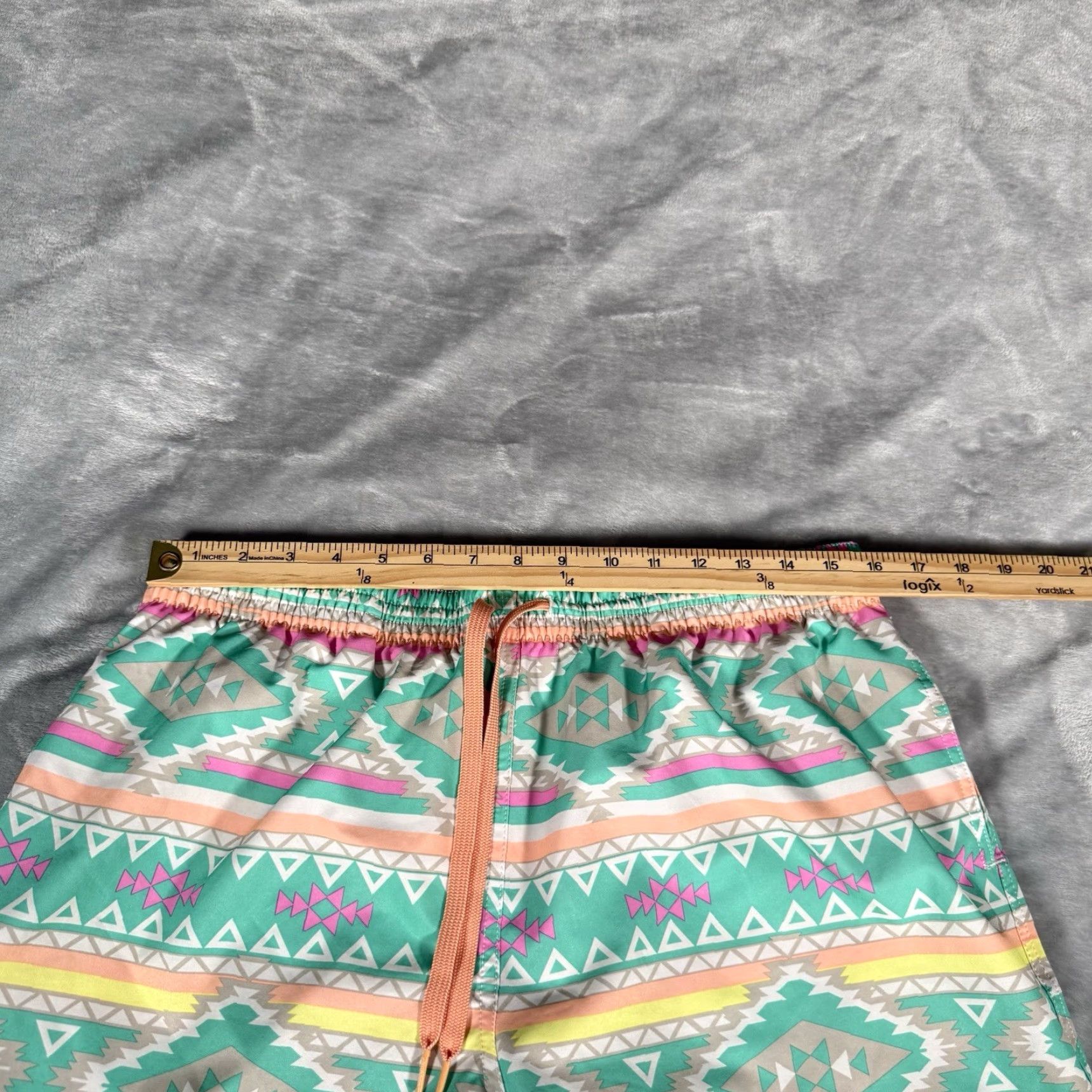 Chubbies Chubbies Swim Shorts Mens XL 7” Geometric Beach Multicolor Pattern Webbing Drawstring Lined Size US 36 / EU 52 - 7 Thumbnail