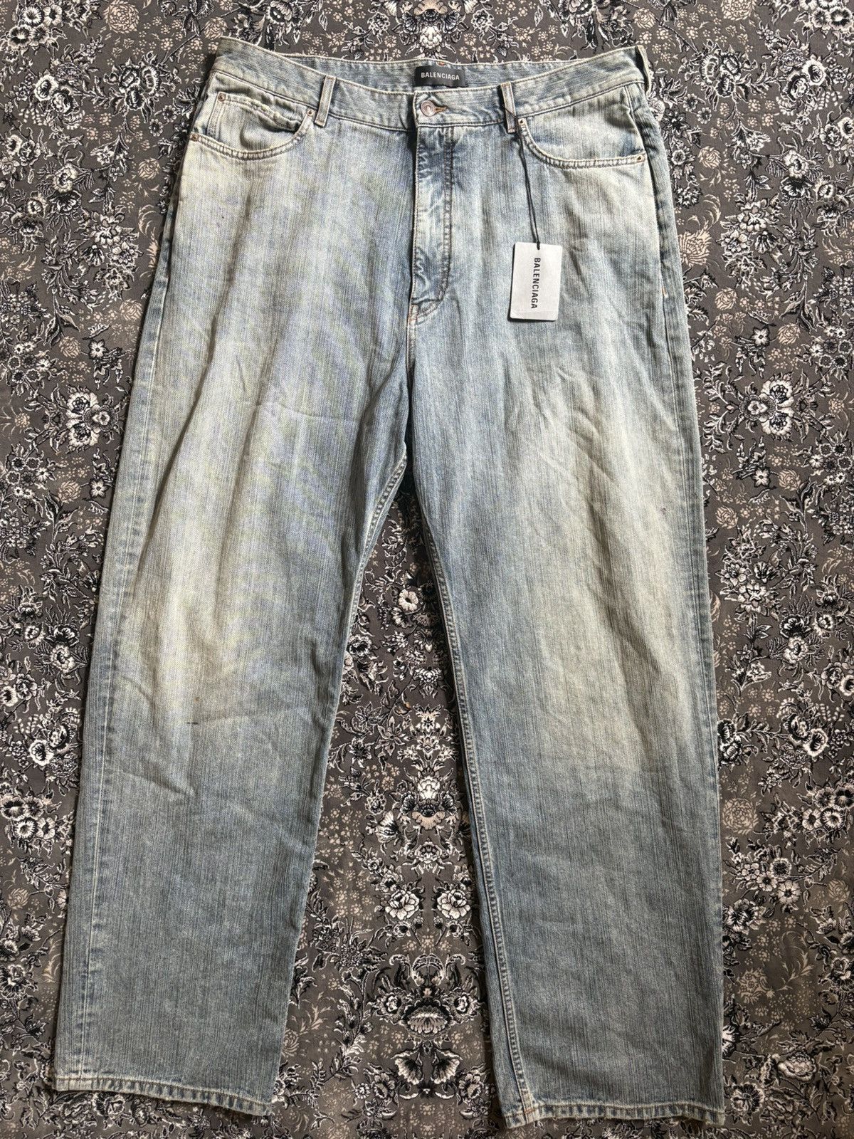 Balenciaga Balenciaga FW24 vintage stained blue Jeans Size US 34 / EU 50 - 1 Thumbnail
