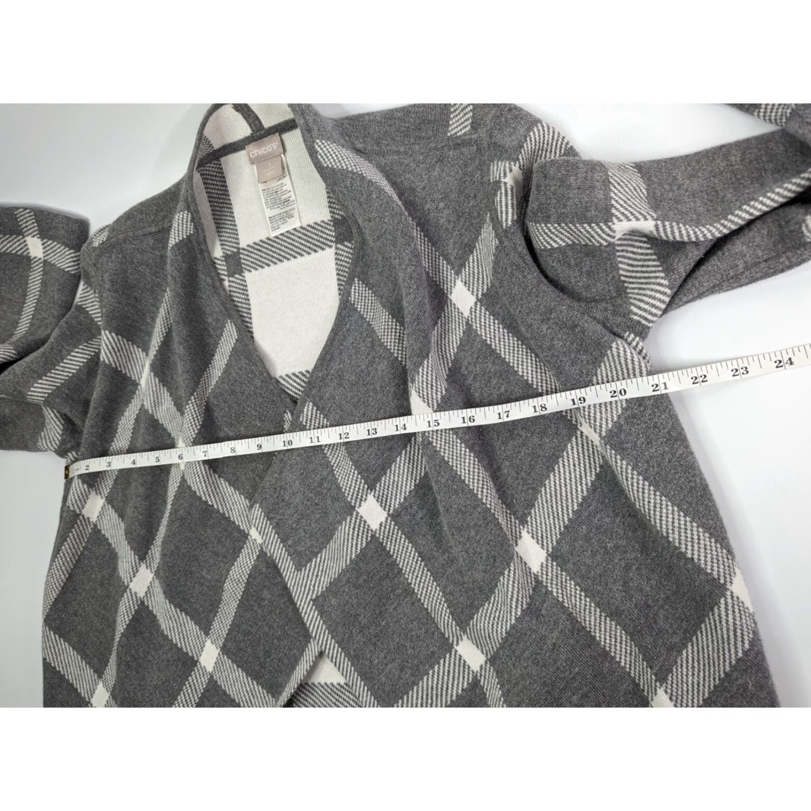 Vintage VINTAGE Chico’s Reversible Windowpane-Print Drape Open Cardigan Size 1 Grey 570244415 Size M / US 6-8 / IT 42-44 - 5 Thumbnail