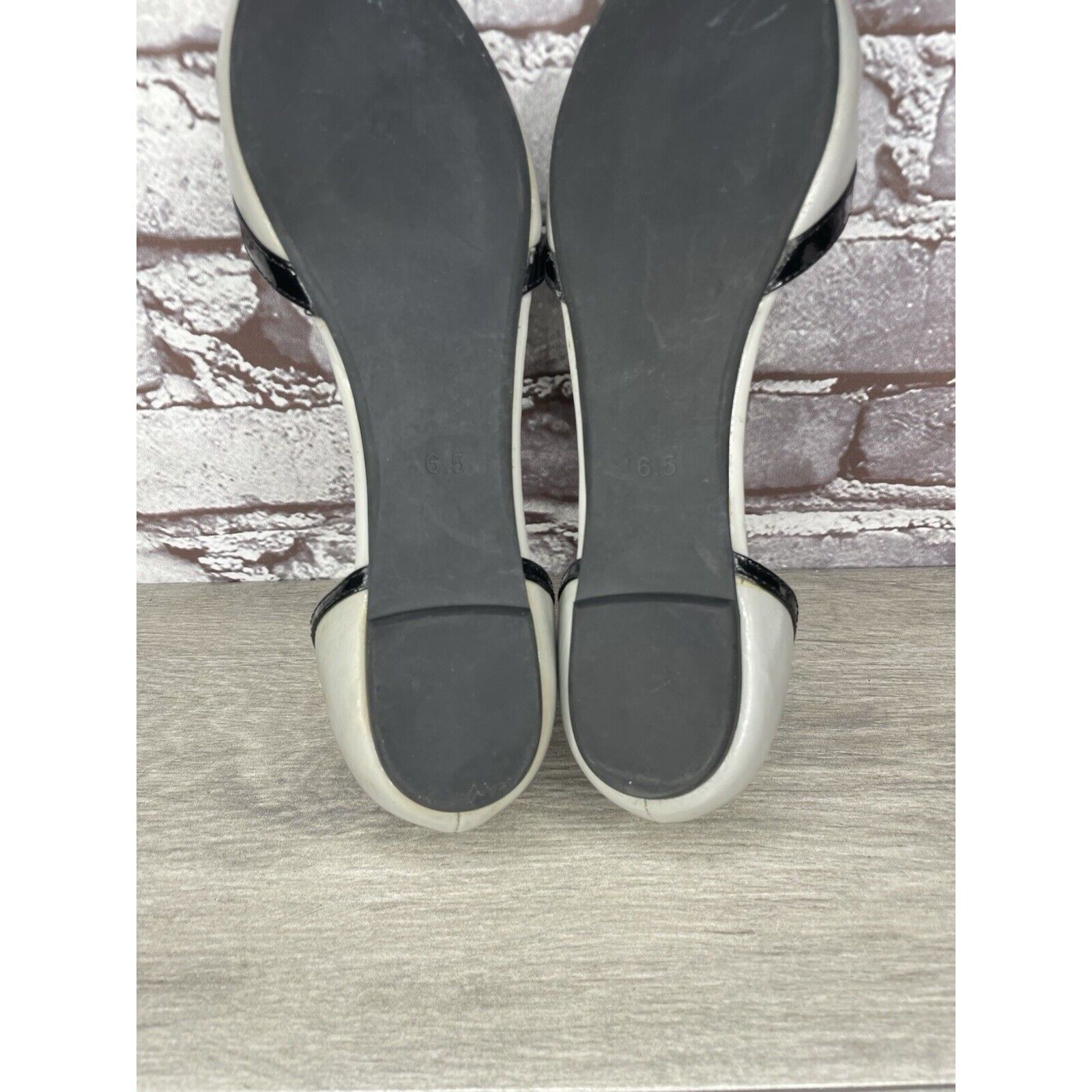Jeffrey Campbell VTG Jeffrey Campbell Gray Patent Leather D’ Orsay Pointed Fl Size US 6.5 / IT 36.5 - 7 Thumbnail