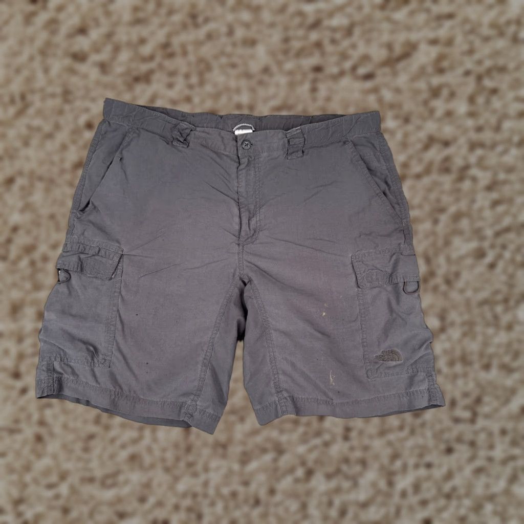 The North Face The North Face Men Shorts Cargo Gray 100% Nylon Stowable Large L 38x10 Pockets Zip Read Size US 33 - 1 Thumbnail