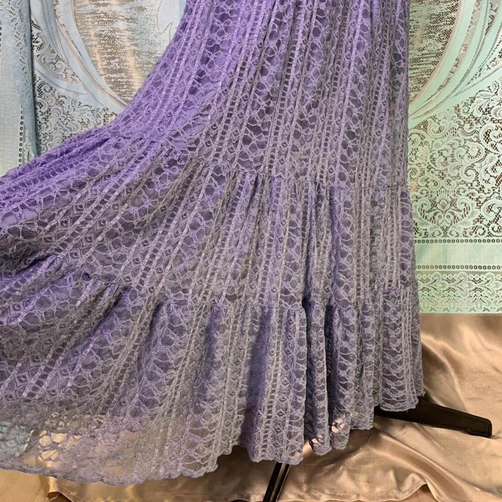 Other Vintage Betsy Johnson tiered purple lace maxi dress! Size XL / US 12-14 / IT 48-50 - 3 Thumbnail