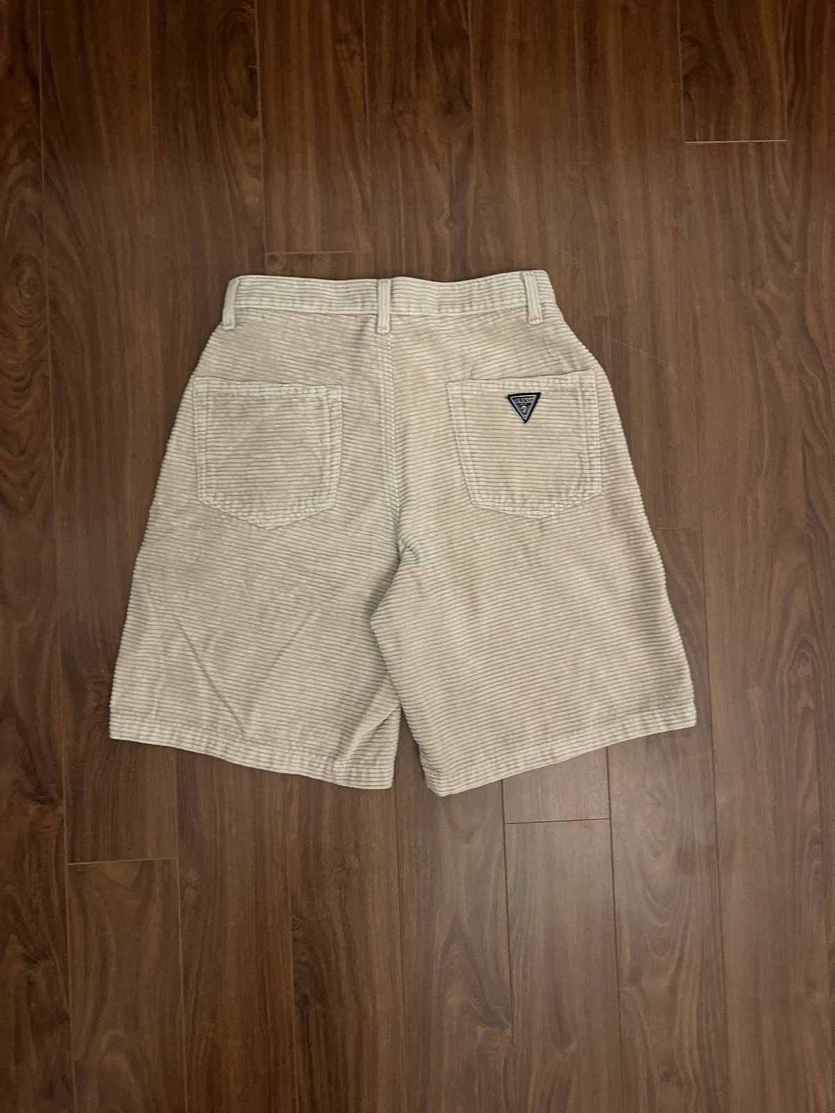 Guess Vintage 90s Guess Corduroy Shorts Size US 28 / EU 44 - 2 Thumbnail