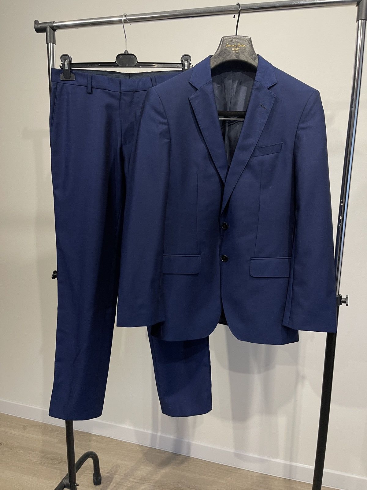 Hugo Boss Hugo Boss classic suit blue blazer trousers 36R Size 36R - 1 Thumbnail