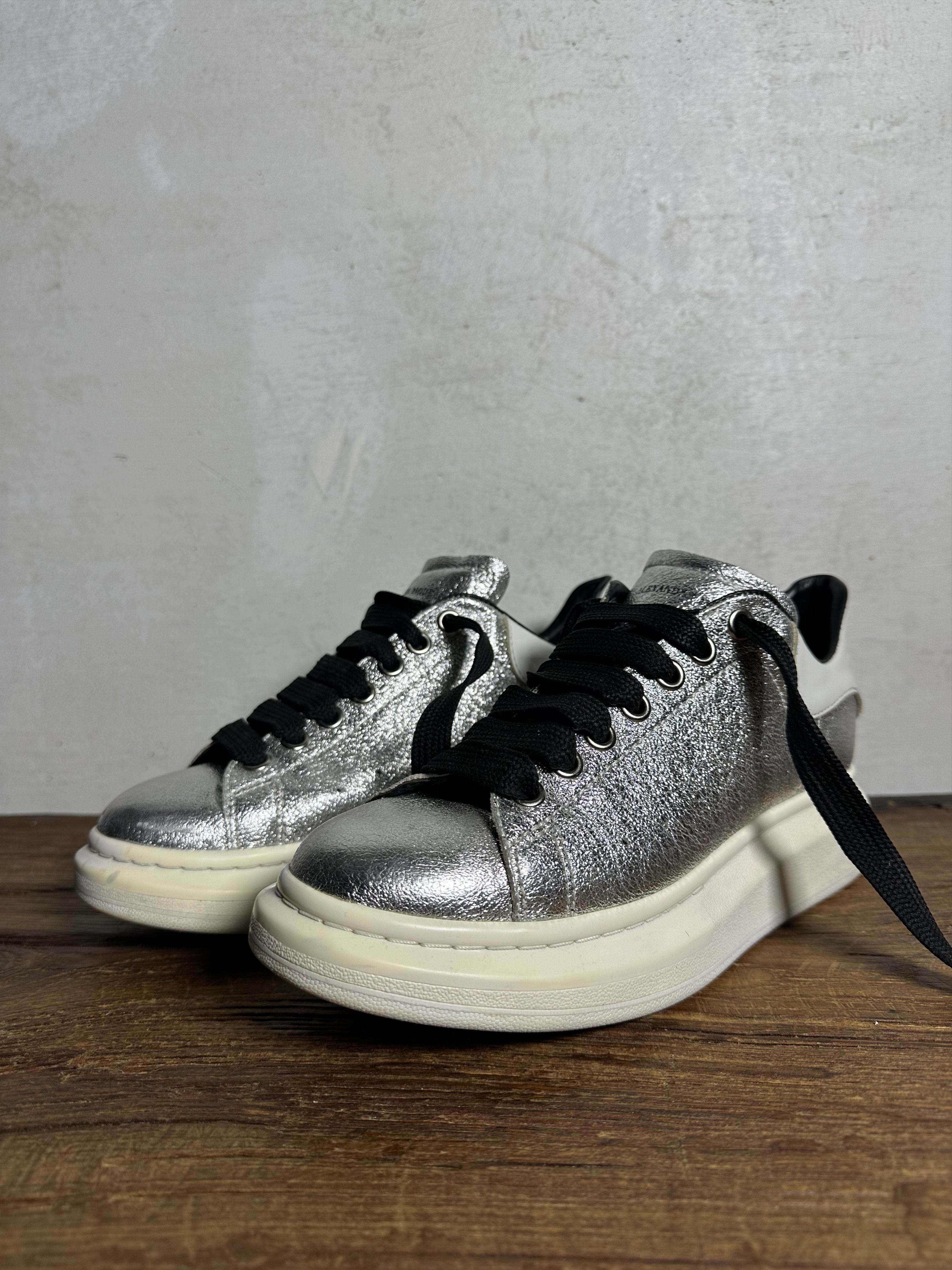 Alexander McQueen Alexander Mcqueen Oversized Silver Sneakers Size US 8 / IT 38 - 2 Thumbnail