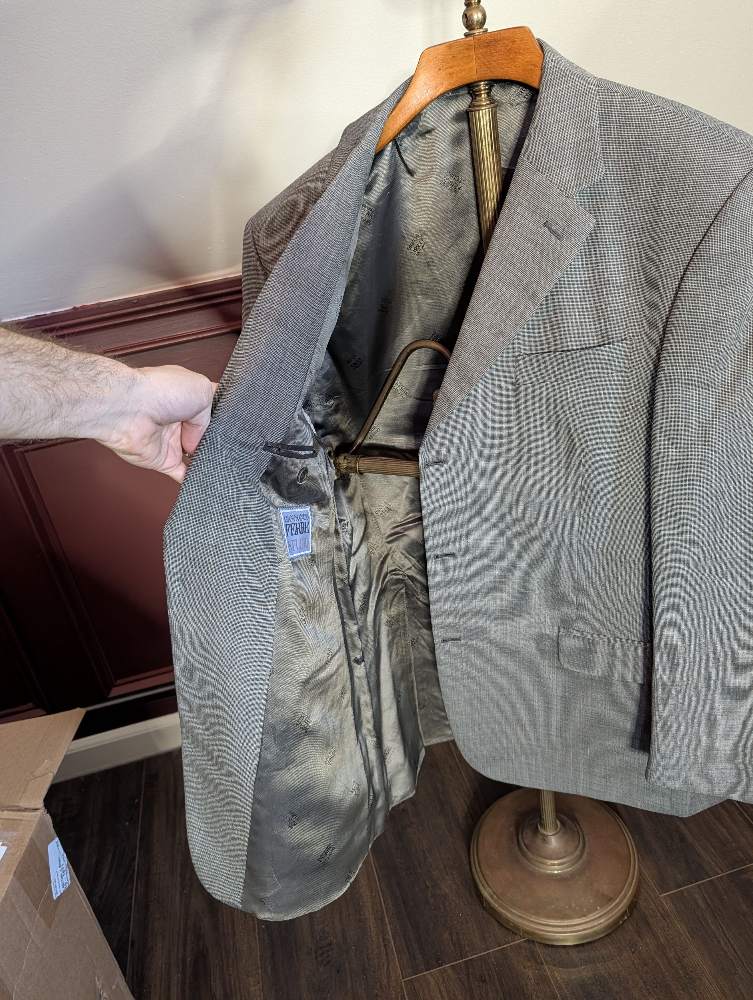 Gianfranco Ferre Hand tailored gray textured wool three button jacket Size 46L - 11 Thumbnail