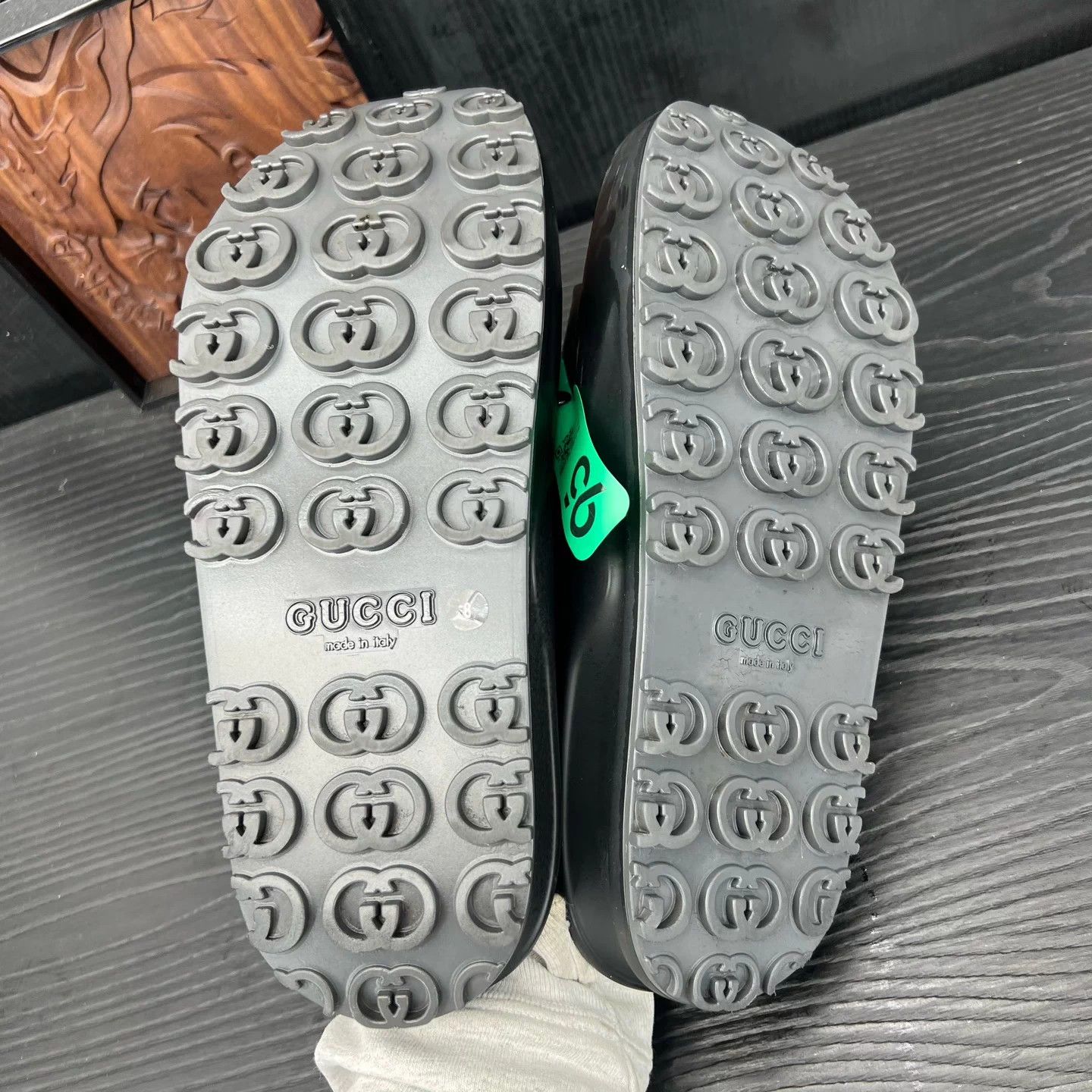 Gucci GUCCI Interlocking Rubber Slippers Black 8/42 Worn Size US 9 / EU 42 - 8 Thumbnail