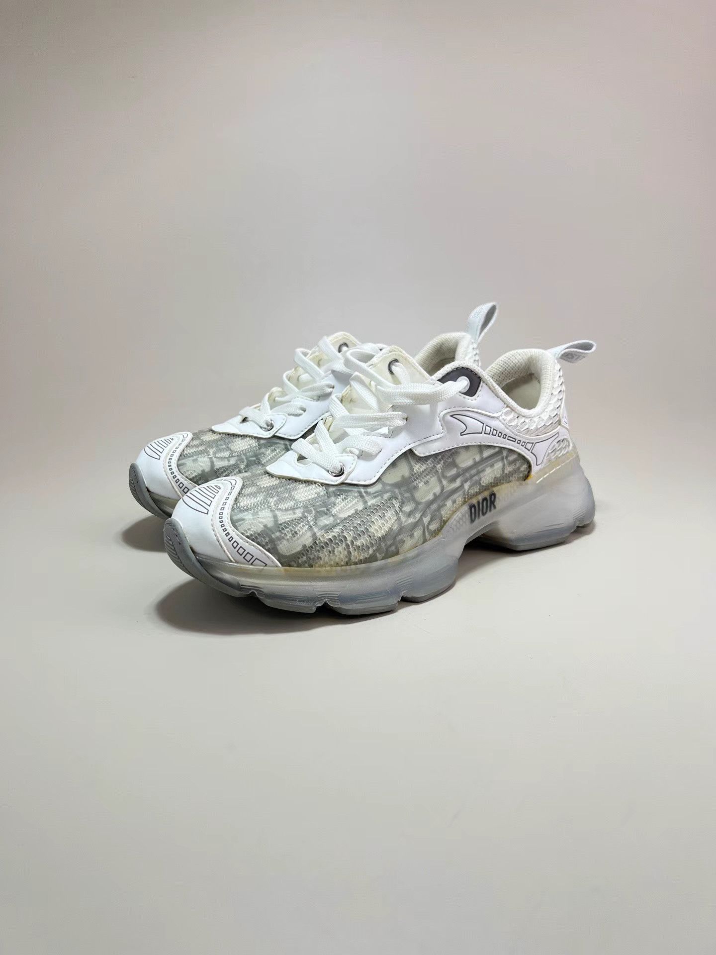 Dior DIOR Gray & White Oblique Sneakers Size US 8.5 / IT 38.5 - 1 Thumbnail