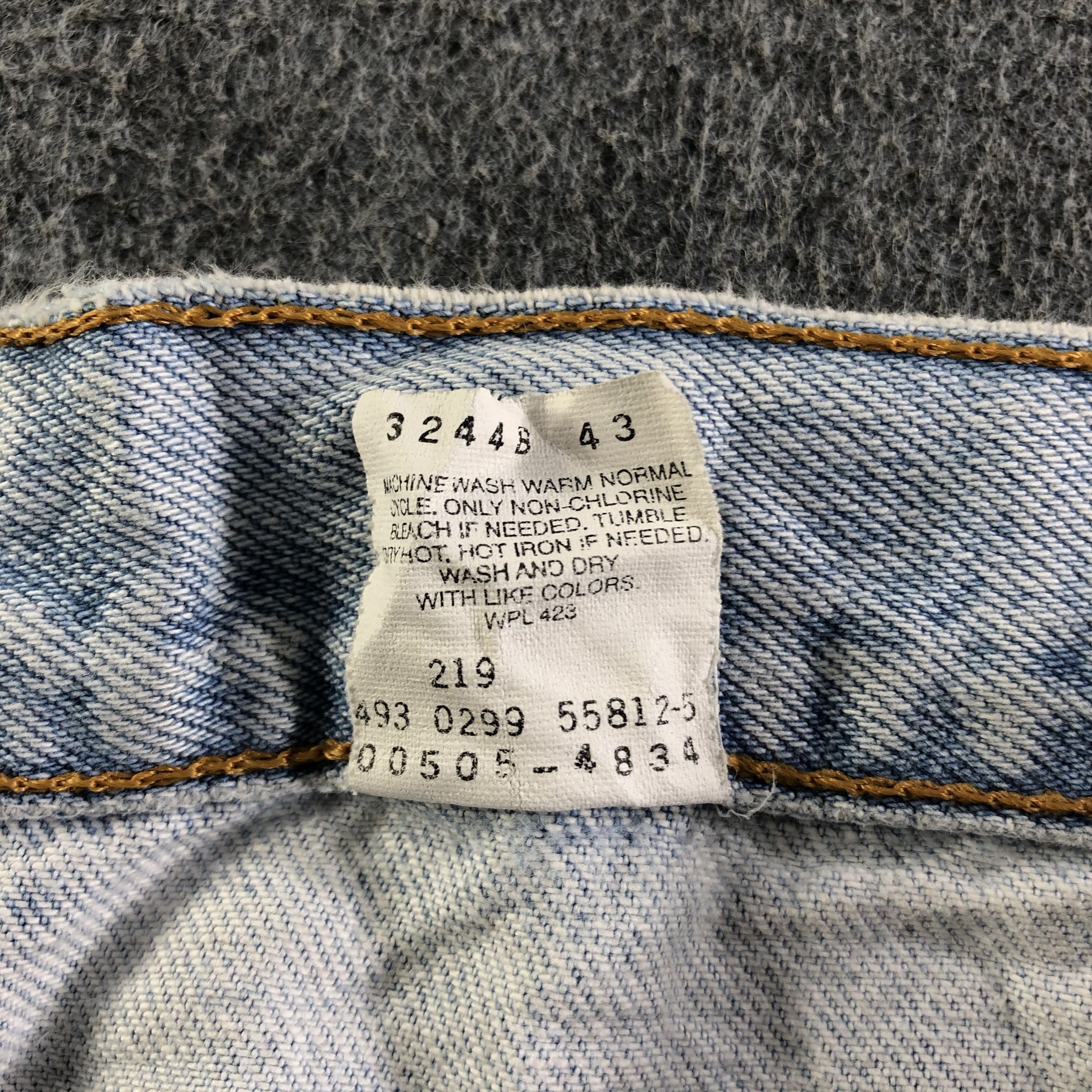Levi's Vintage 90s Light Wash Levis 505 Jeans-J4485 Size US 28 / EU 44 - 13 Thumbnail