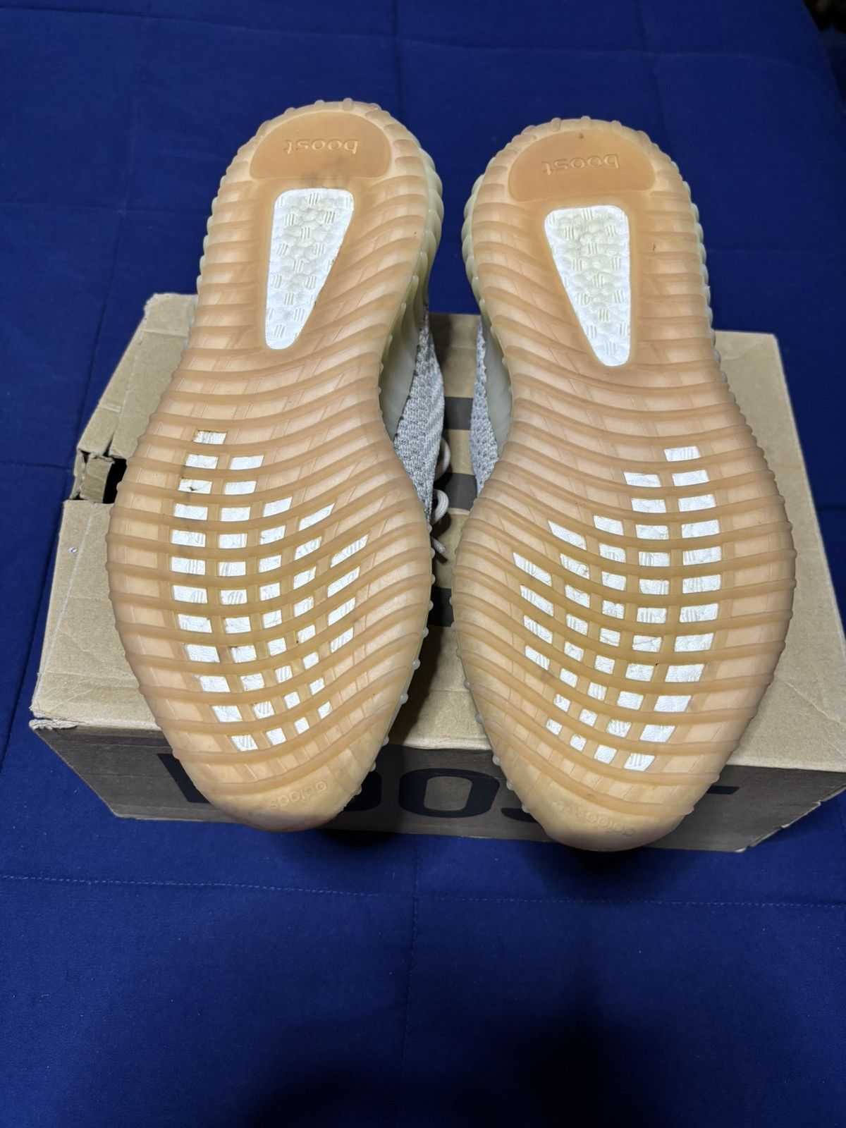 Adidas Adidas Yeezy Boost 350 Citrin Non-Reflective 2019 Size 10.5 Size US 10.5 / EU 43-44 - 5 Thumbnail