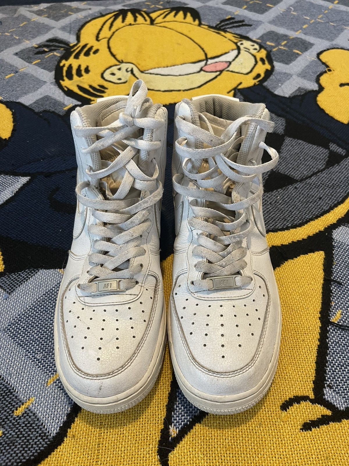 Nike Vintage Nike Air Force High Triple White Shoes Size US 9 / EU 42 - 4 Thumbnail