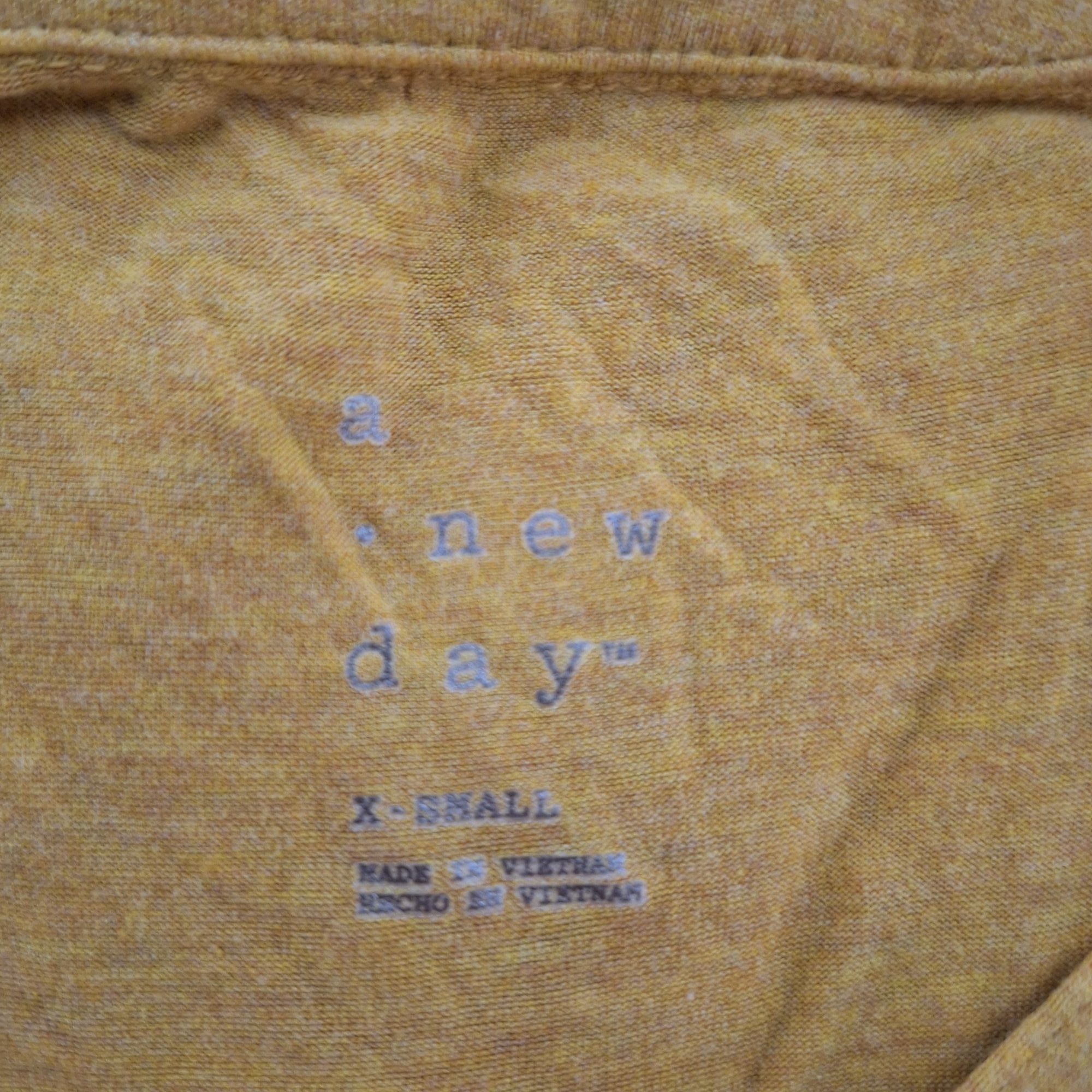 Other A New Day Mustard Yellow Henley Shirt XS Pockets Soft Knit C Size XS / US 0-2 / IT 36-38 - 4 Thumbnail