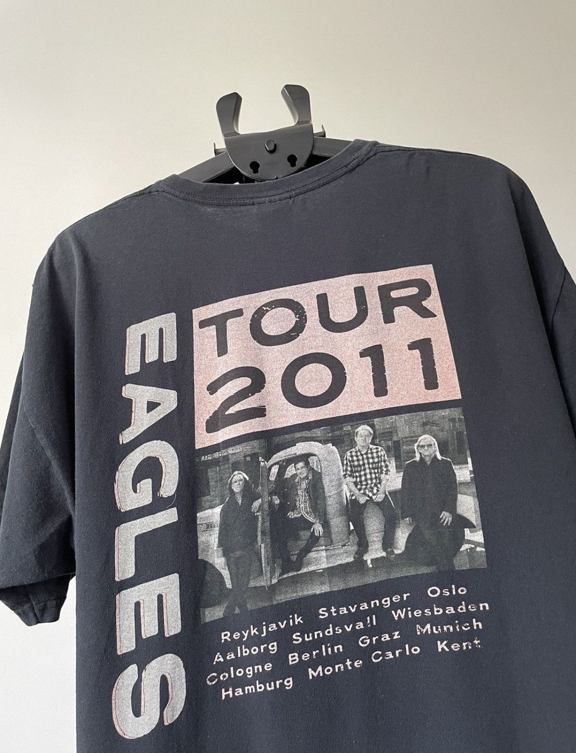 Band Tees Eagles vintage 2011 Tour T Shirt Size US XL / EU 56 / 4 - 4 Thumbnail