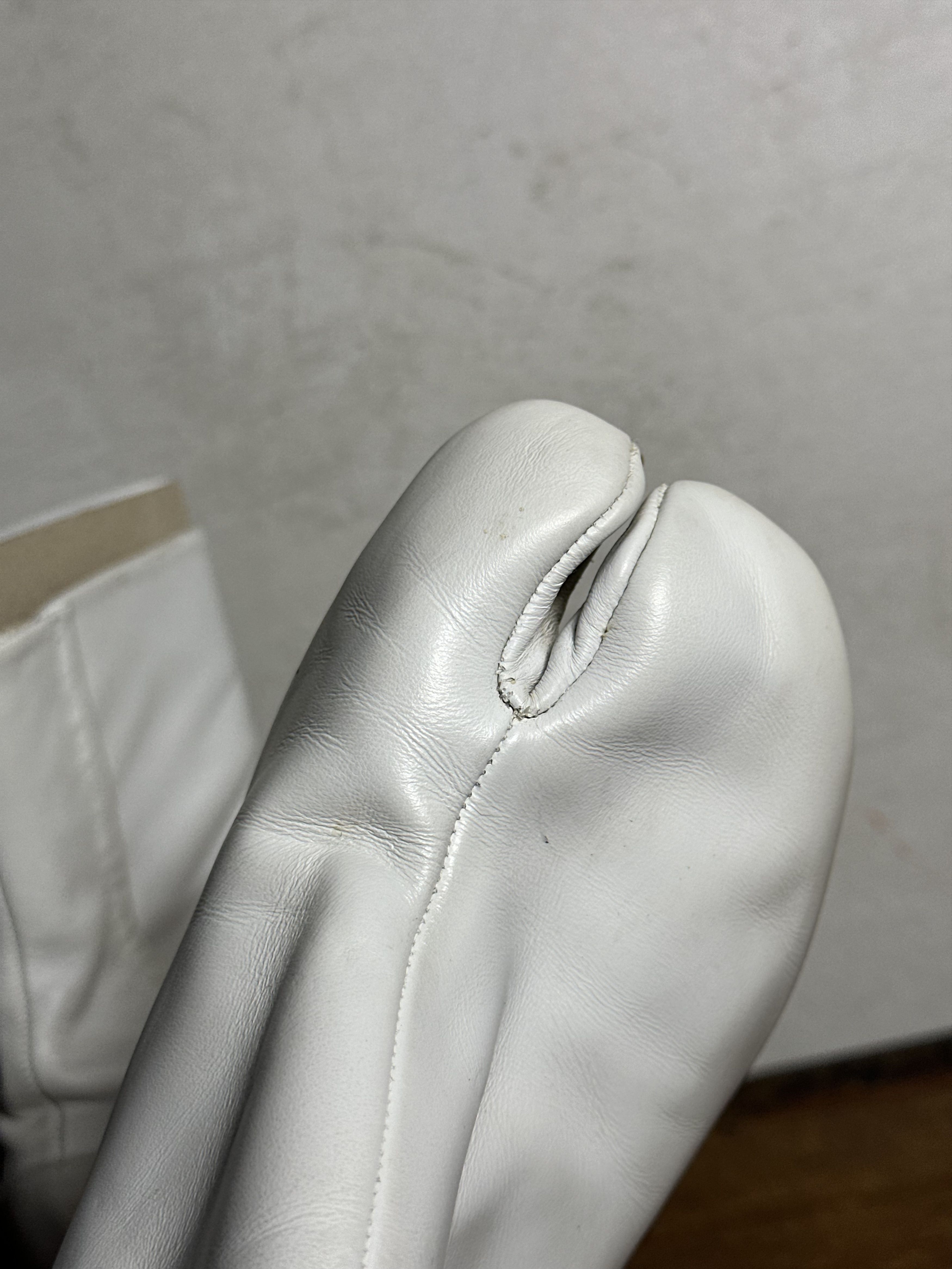 Maison Margiela Maison Margiela White Tabi Hologram XXX boots Size US 10 / IT 40 - 12 Thumbnail