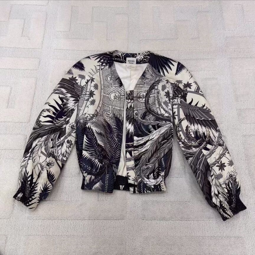 Hermes Hermes Silk Printed Jacket XS Women Size XS / US 0-2 / IT 36-38 - 1 Thumbnail