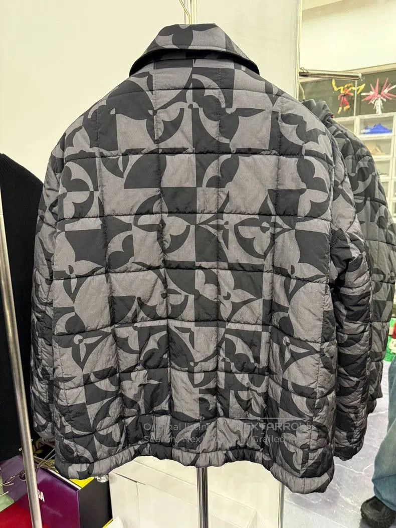 Louis Vuitton Louis Vuitton Irregular Print Down Jacket. Size US XXL / EU 58 / 5 - 4 Thumbnail