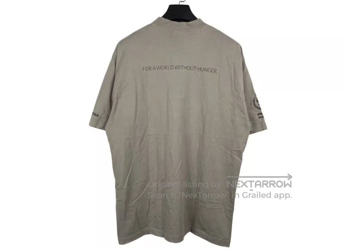 Balenciaga Gray World Food Programme Graphic Short Sleeve Shirt. Size US M / EU 48-50 / 2 - 2 Thumbnail
