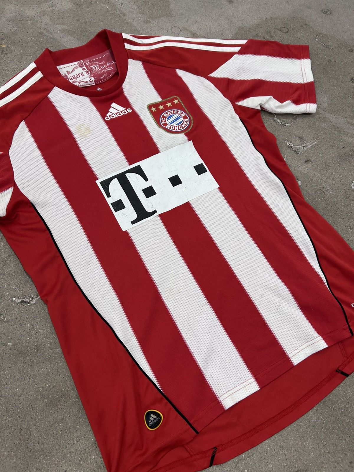 Adidas Bayern München 2010-11 Arjen Robben adidas munich home shirt Size US M / EU 48-50 / 2 - 2 Thumbnail
