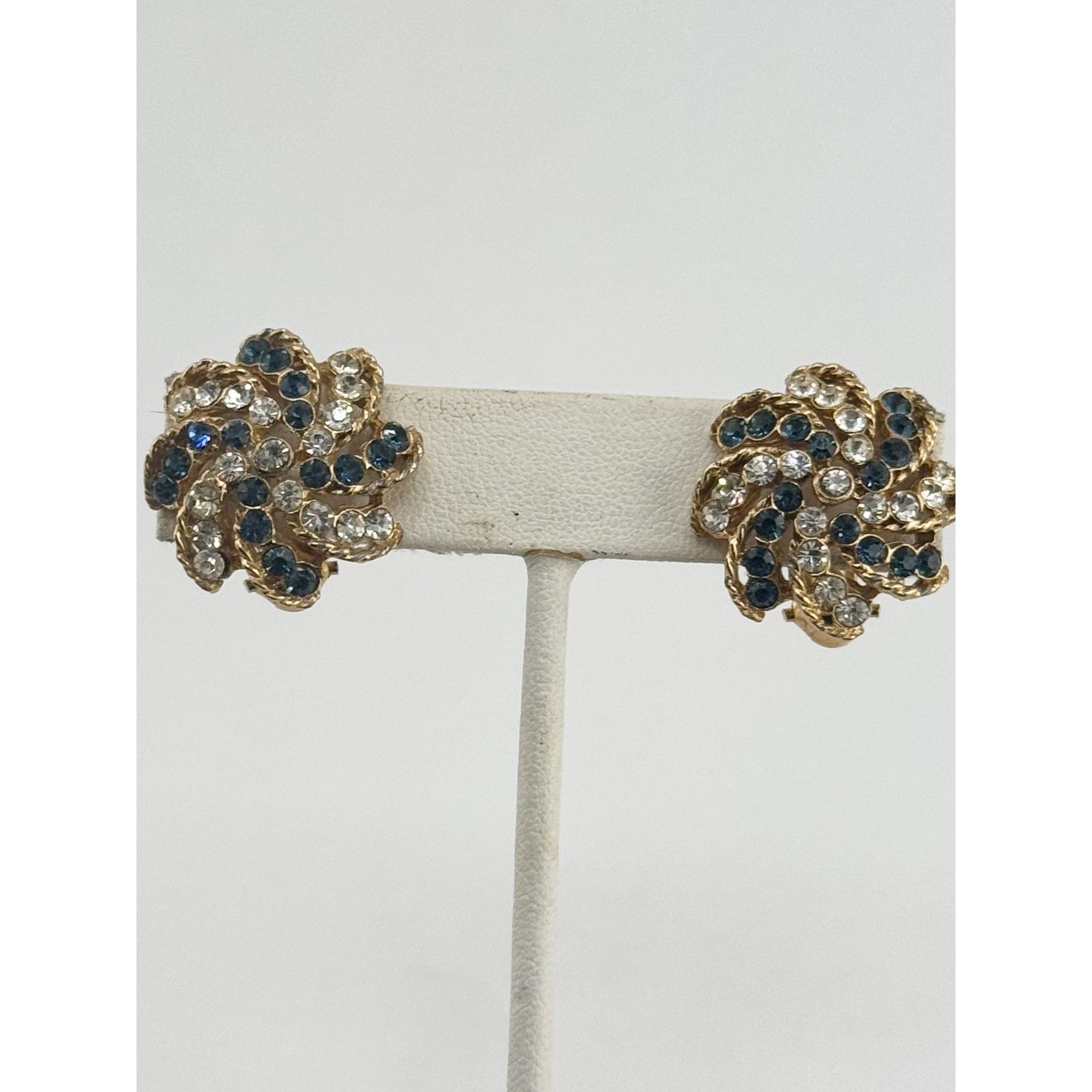 Vintage Vintage Capri blue rhinestone flower earrings Size ONE SIZE - 4 Thumbnail