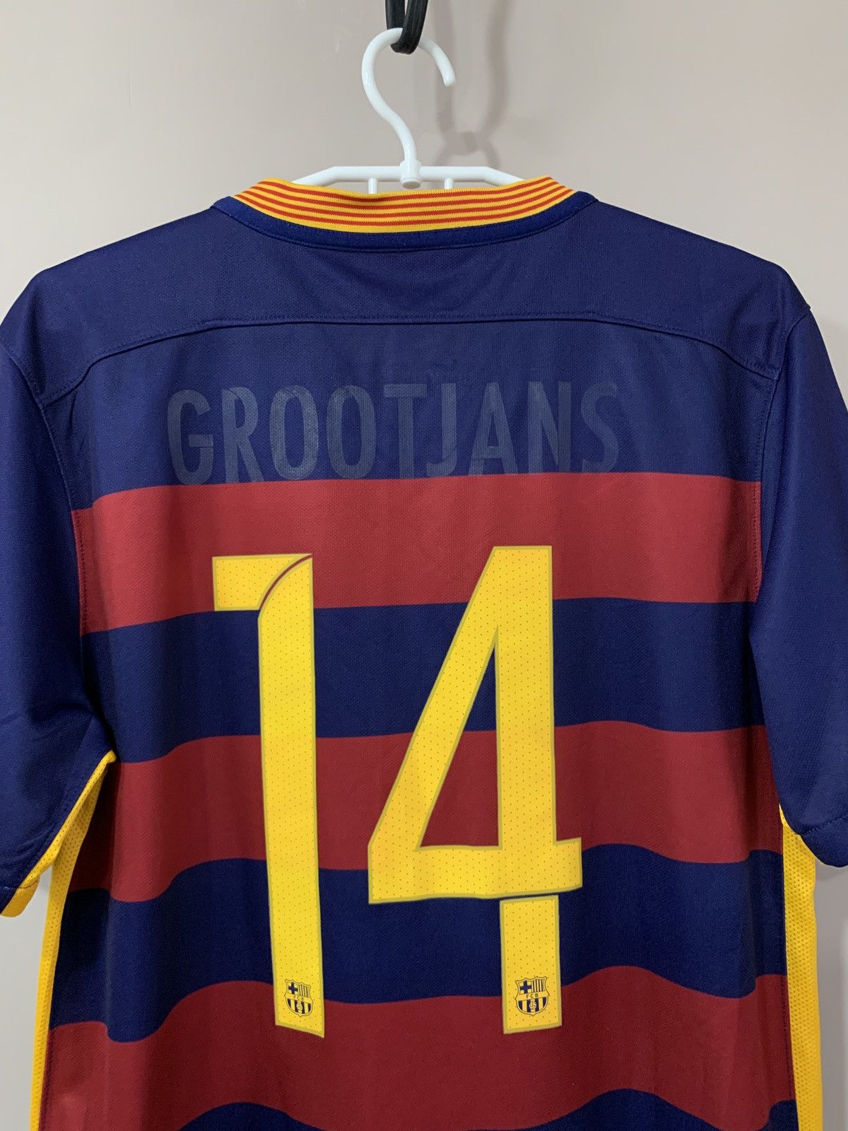 Nike Barcelona 2015 Home Football Shirt Nike Soccer Jersey #14 Size US M / EU 48-50 / 2 - 8 Thumbnail