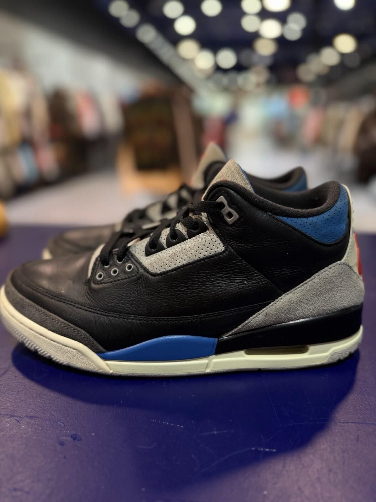 Jordan Brand Size 9.5 - Air Jordan 3 Retro OG Rare Air (IB8967-004) Size US 9.5 / EU 42-43 - 2 Thumbnail