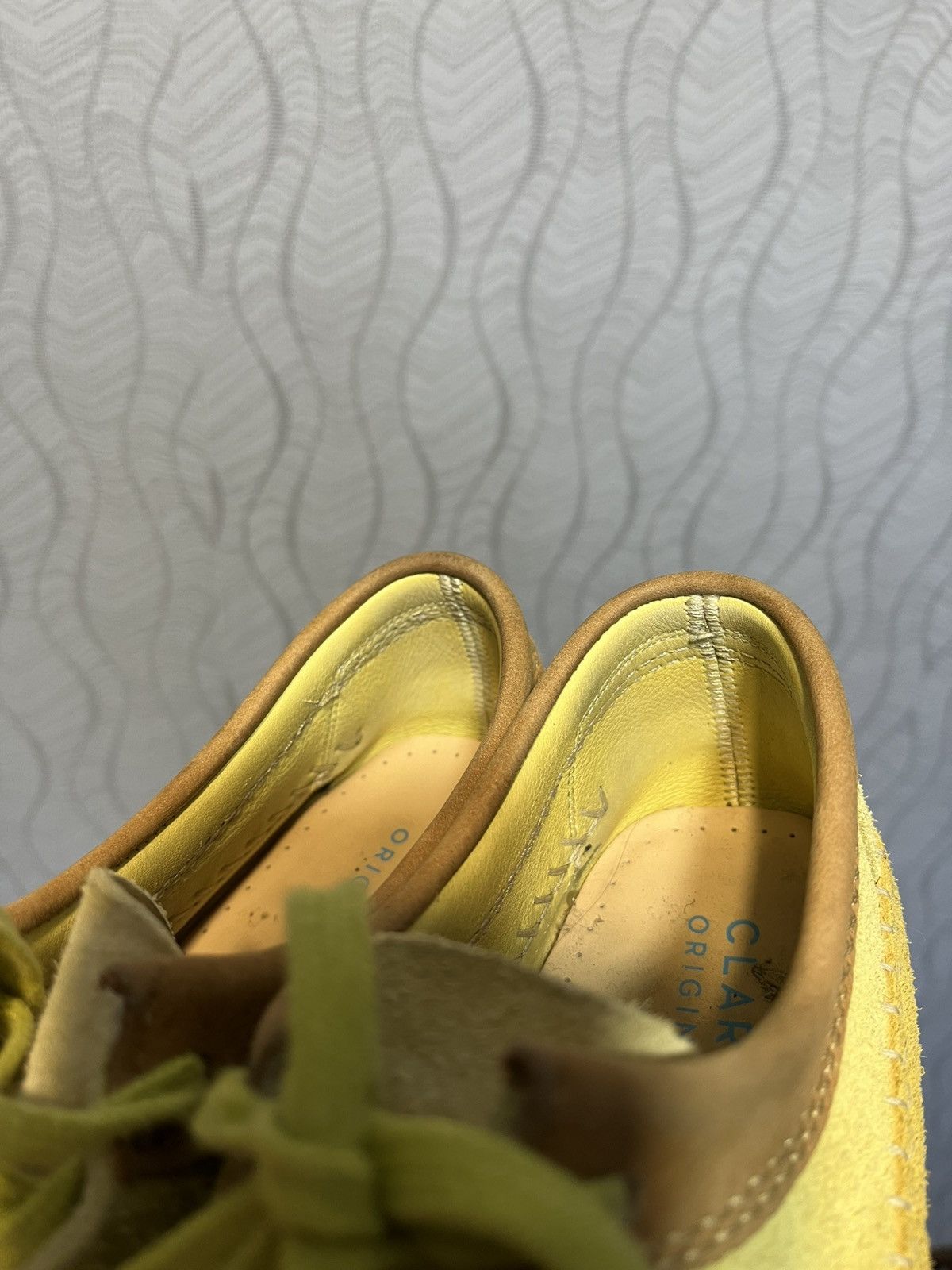 Clarks Clarks Originals x Levi’s Men’s Suede Lemon Yellow Shoes Size US 8 / EU 41 - 12 Thumbnail